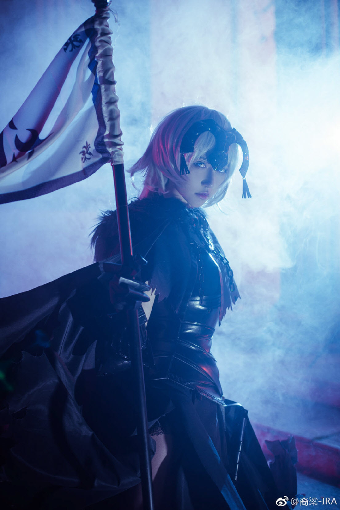 Jeanne-d'arc-alter-Cosplay-008.jpg