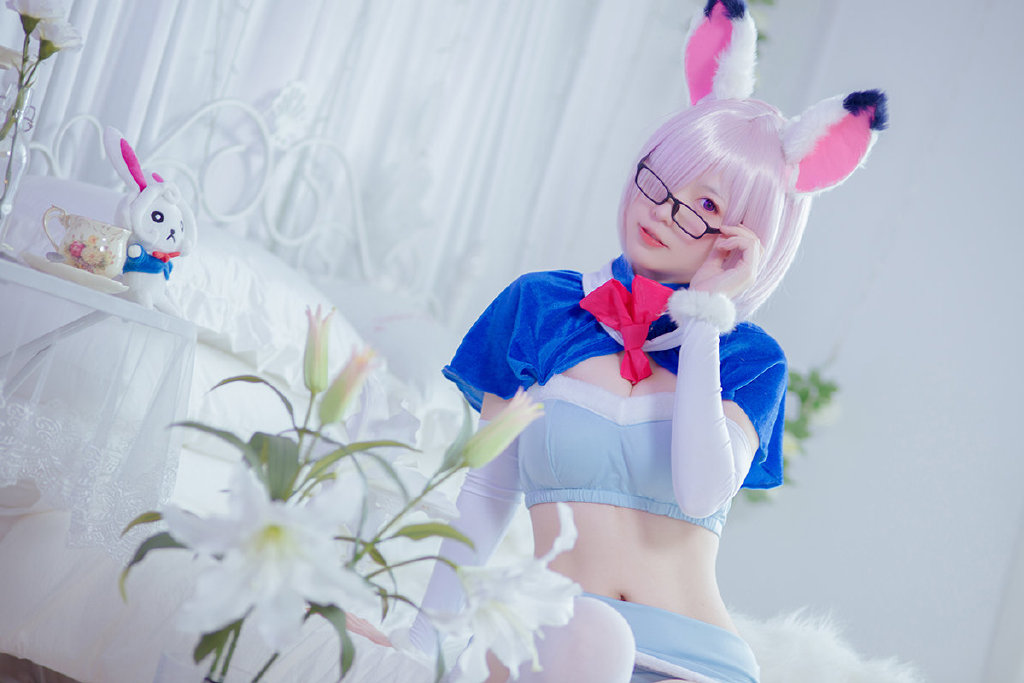 FGO-Mash-Kyrielight- Cosplay-1.jpg