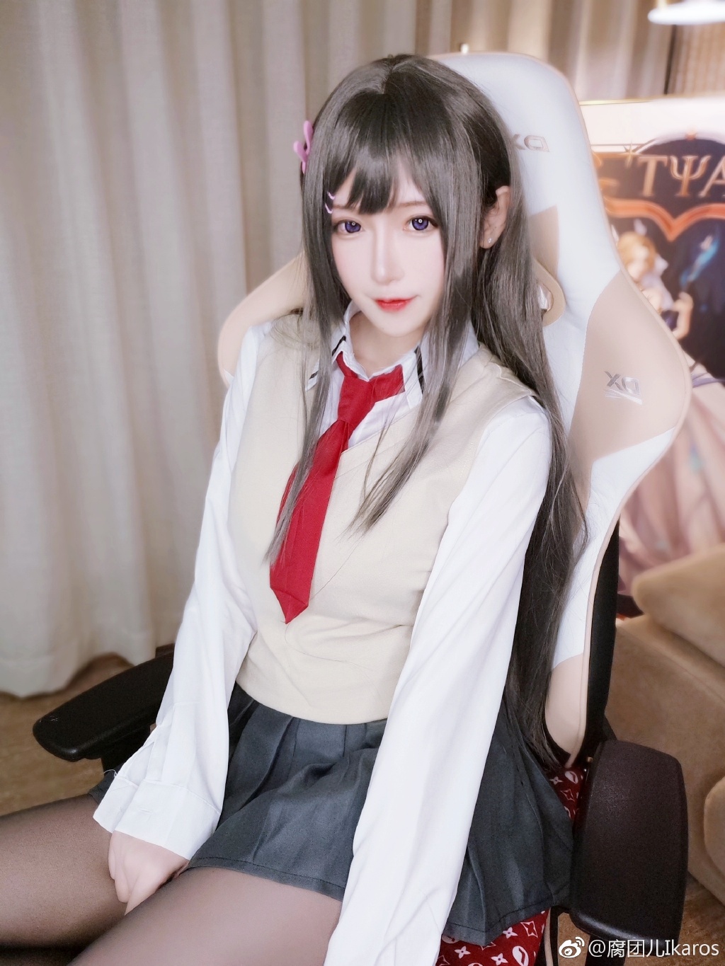 黑絲制服-5.jpg