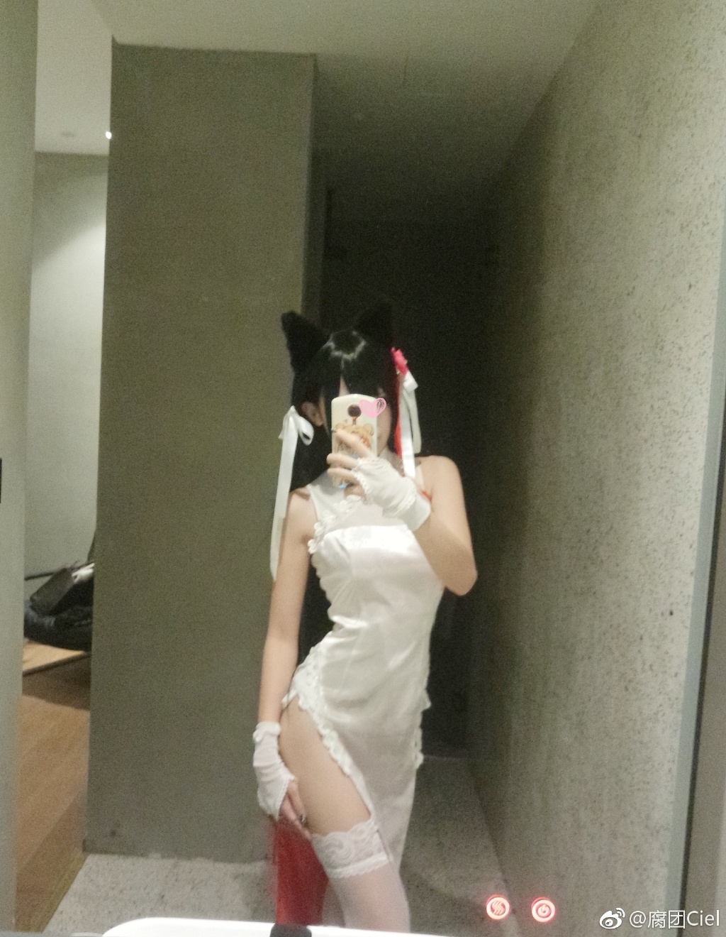 cosplay-white-cheongsam-4.jpg