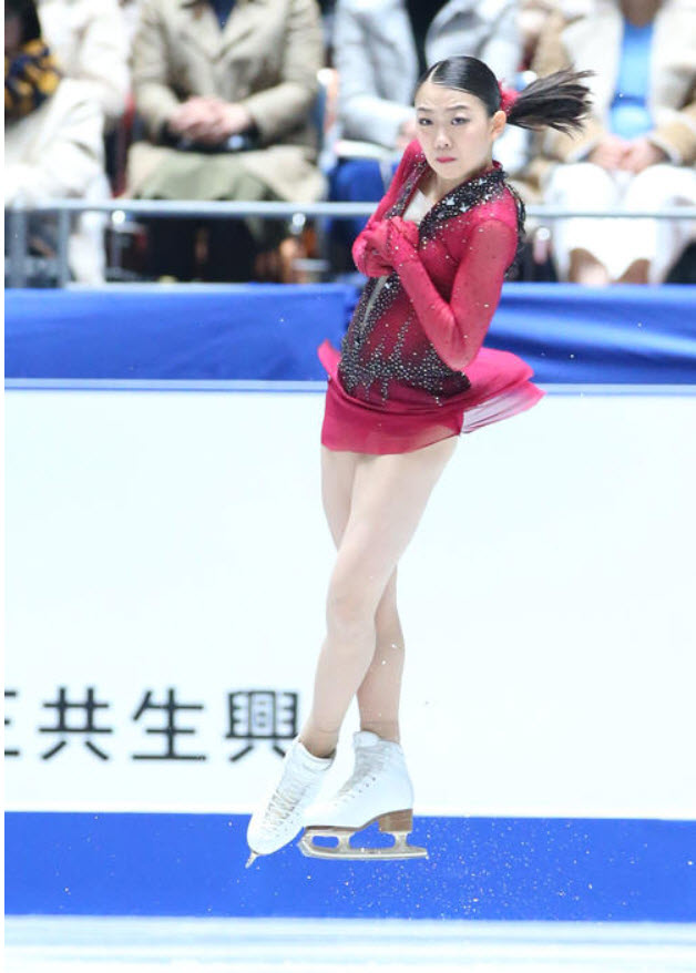 Kihira-Rika-2019-Dec-紀平梨花-07.jpg
