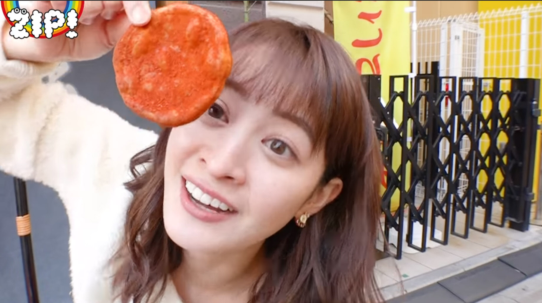 Senbei-Eating-Report-by-Arisa-Ushiro-後呂有紗-NTV-ZIP-2018-02.jpg