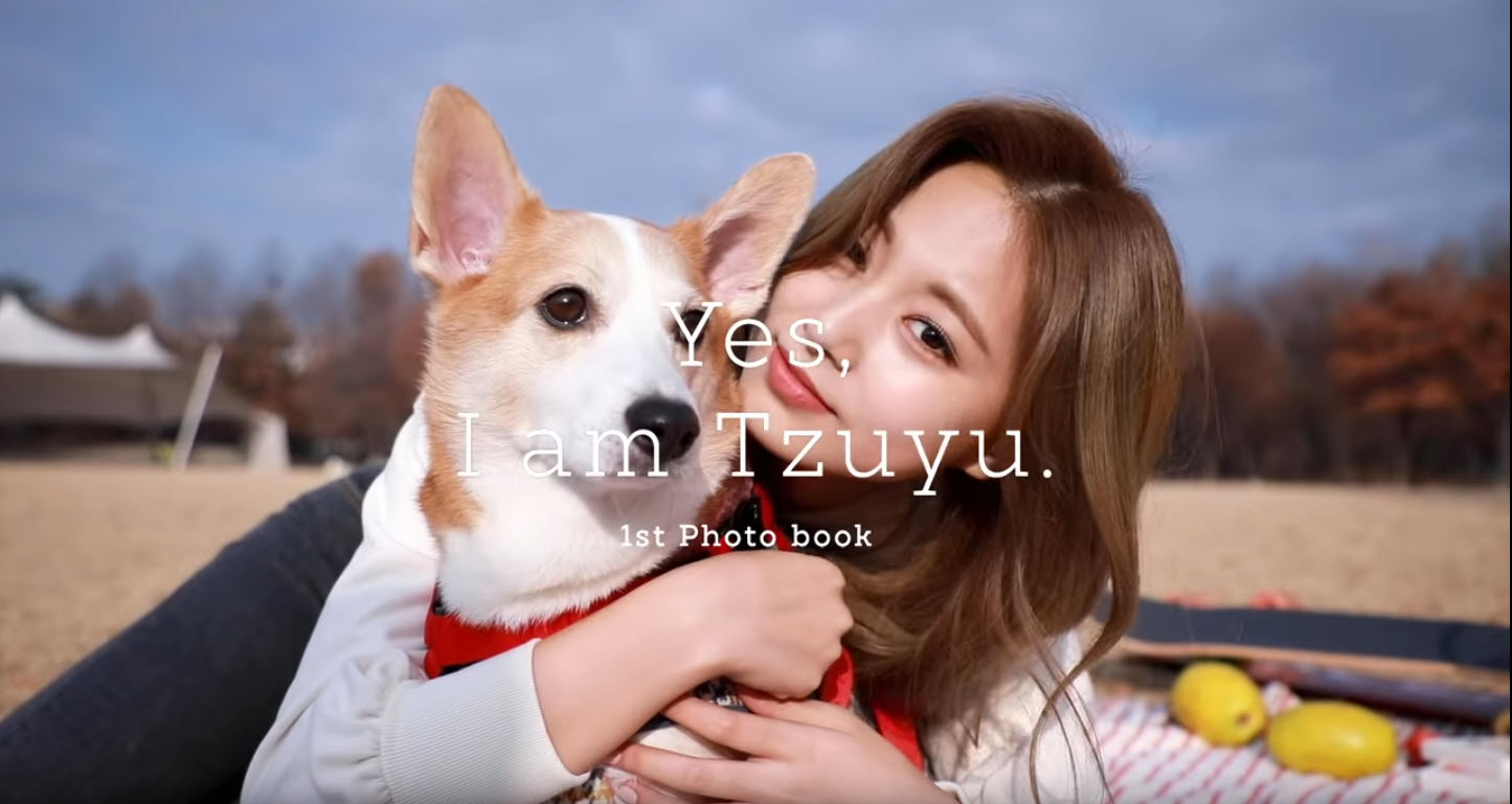 tzuyu and dog