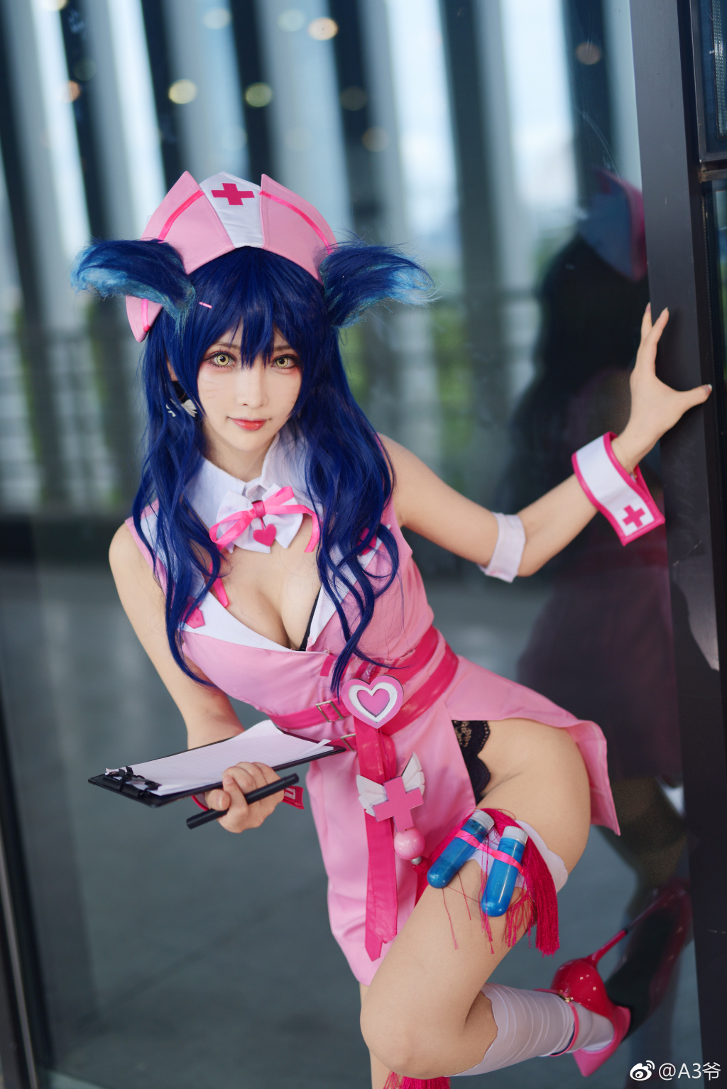 LOL-Ahri-Cosplay-Pink-Nurse-Costume-10.jpg