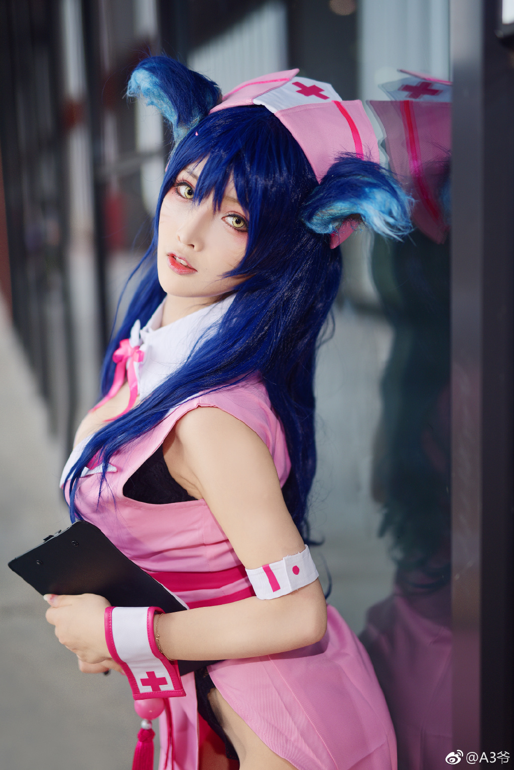 LOL-Ahri-Cosplay-Pink-Nurse-Costume-14.jpg