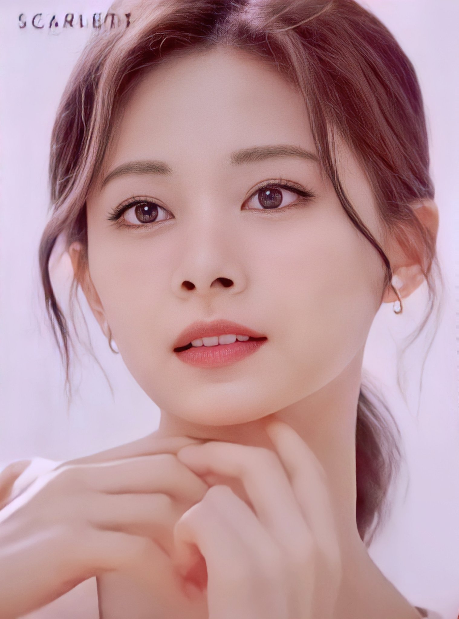 Scarlett Tzuyu 0.jpg