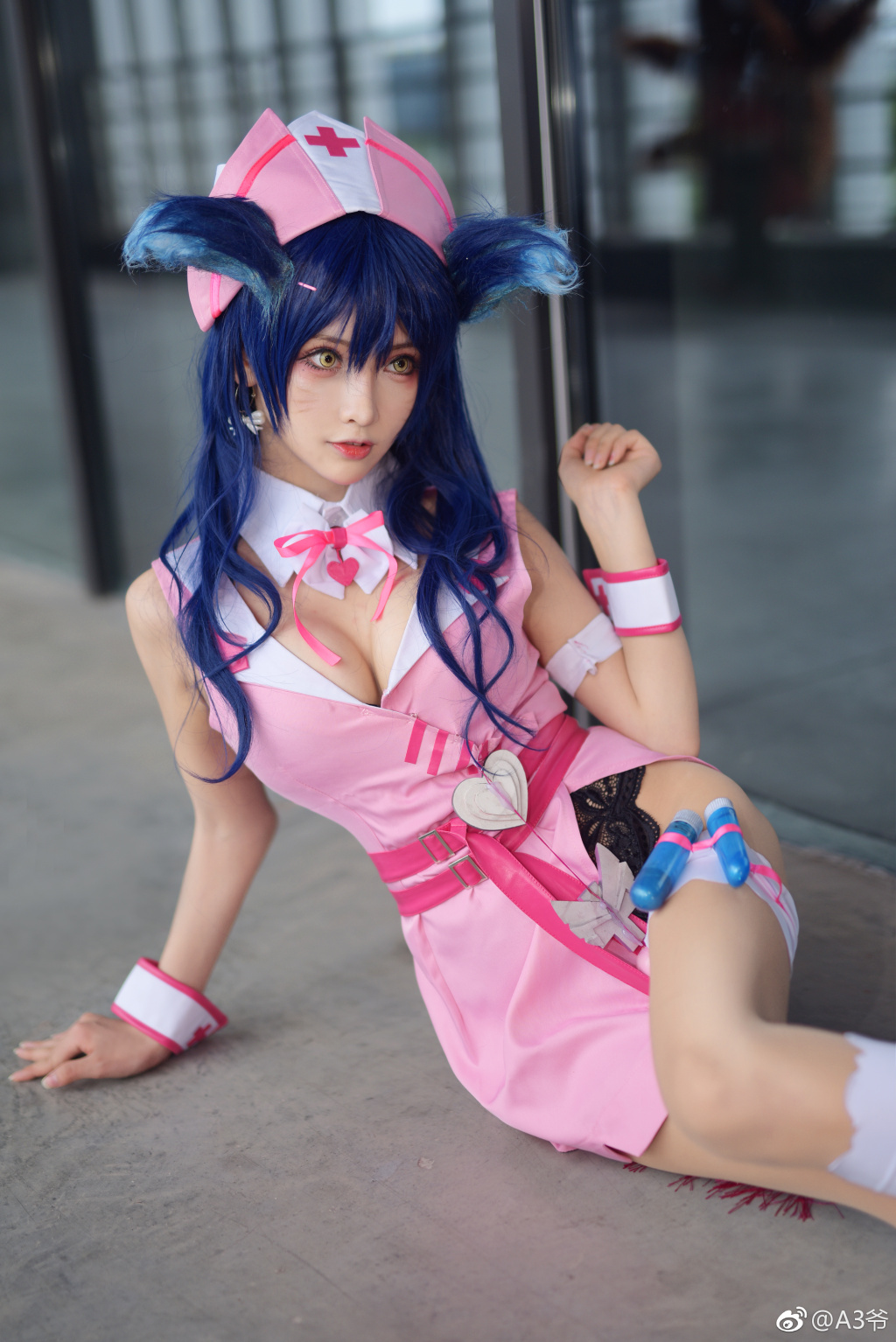 LOL-Ahri-Cosplay-Pink-Nurse-Costume-17.jpg