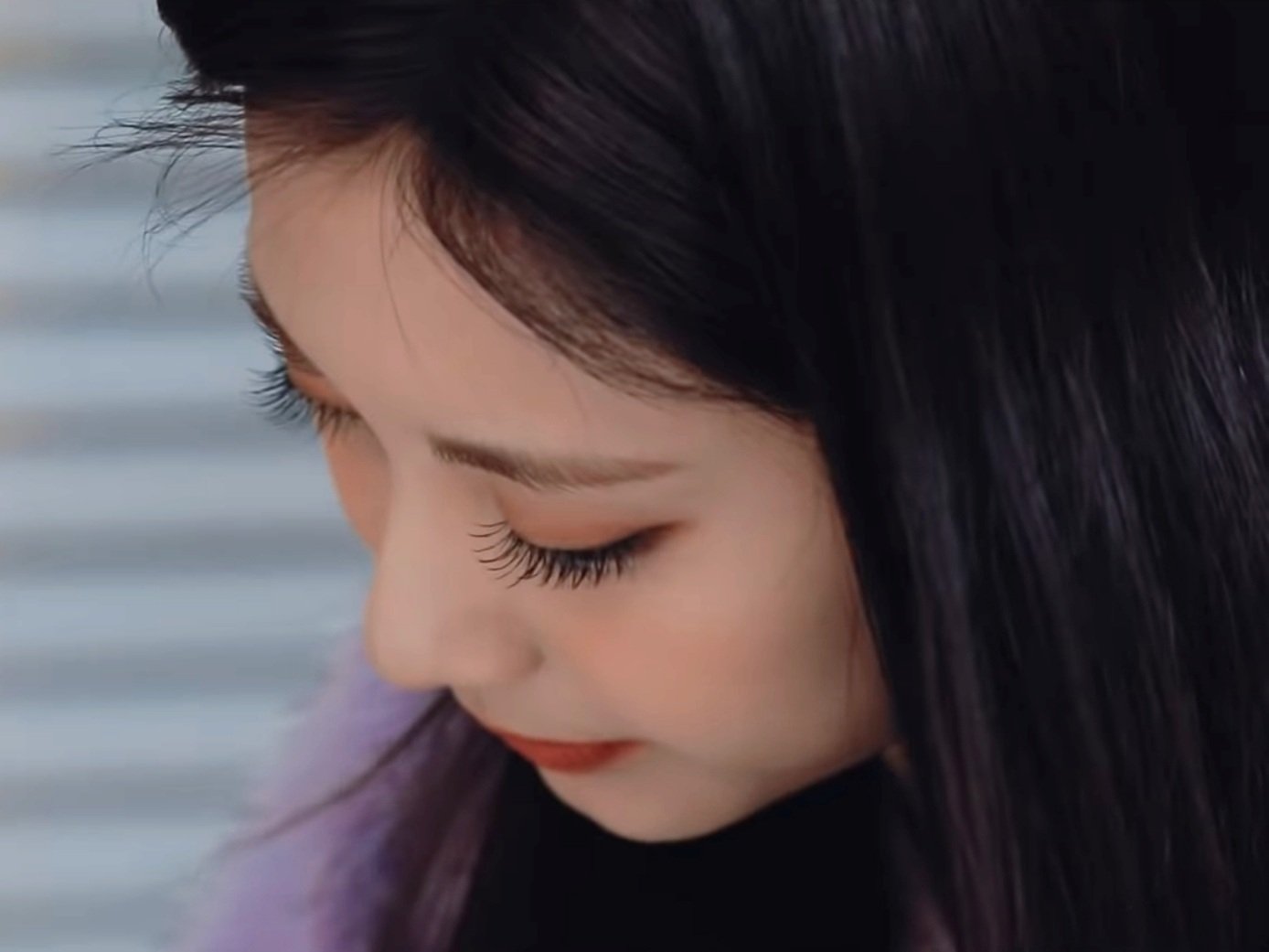 tzuyu-focus-on-write-letter.jpg