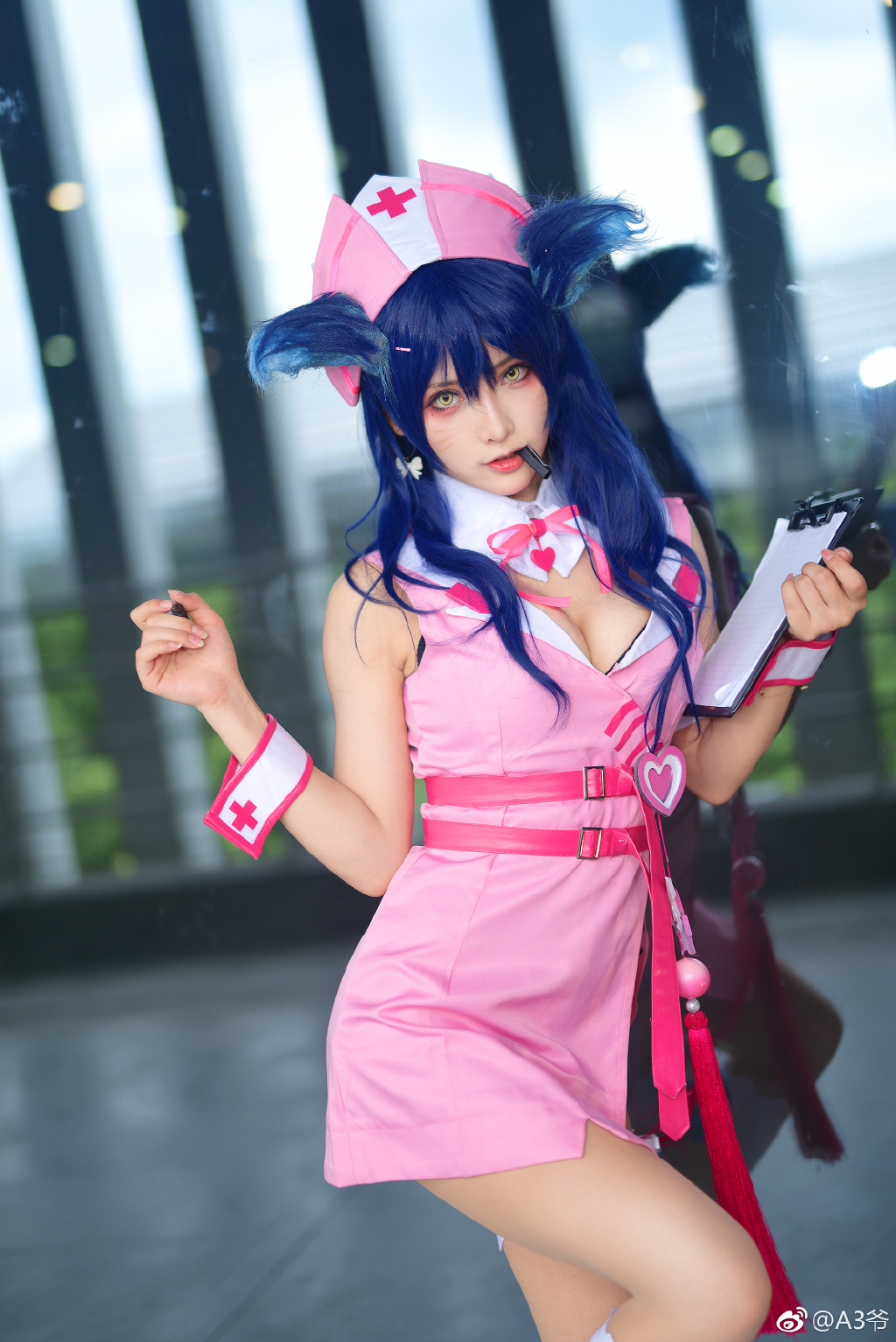 LOL-Ahri-Cosplay-Pink-Nurse-Costume-18.jpg