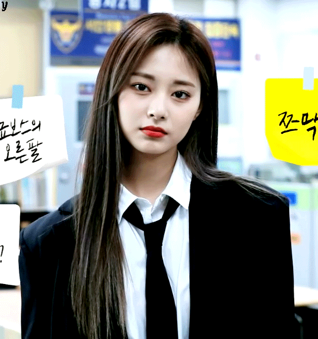 Time-to-Twice-DISAPPOINTED-FACE-Tzuyu-Girl.gif