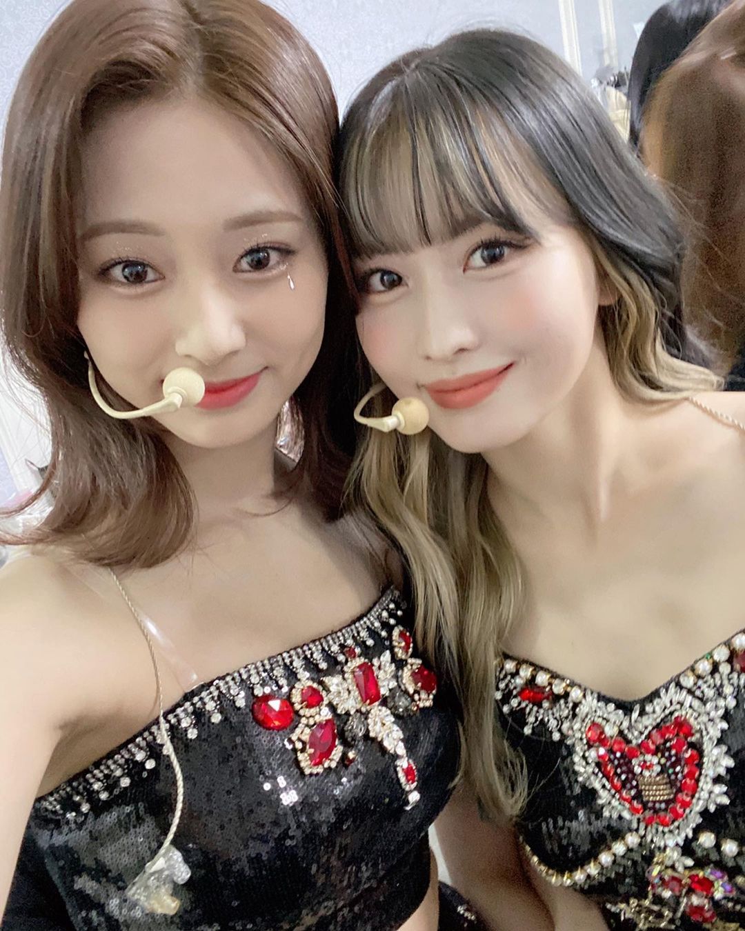 MoTzu - Tzuyu and Momo - Twice 4th World Tour 2021-12-26.jpg