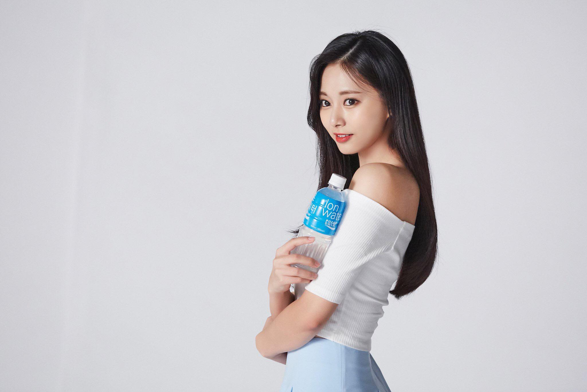 (ION WATER) POCARI SWEAT TWICE TZUYU.jpg