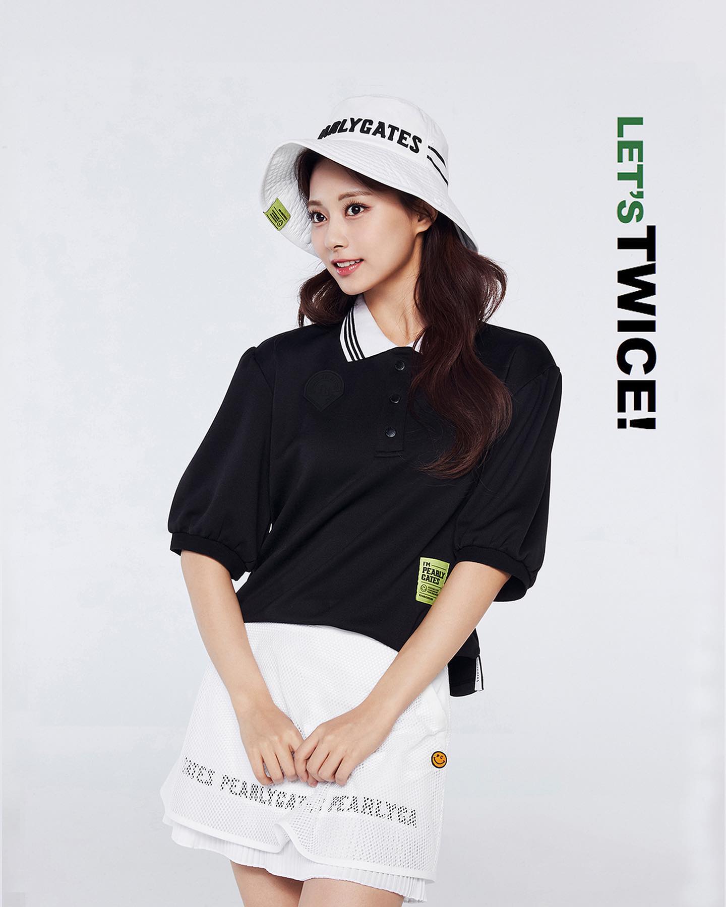 pearly-gate-lady-Golf-Wearing-Black-White-Skirt-TZUYU-2.jpg
