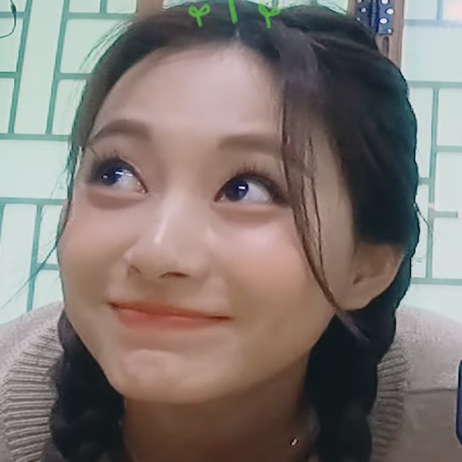 Aegyo Tzuyu