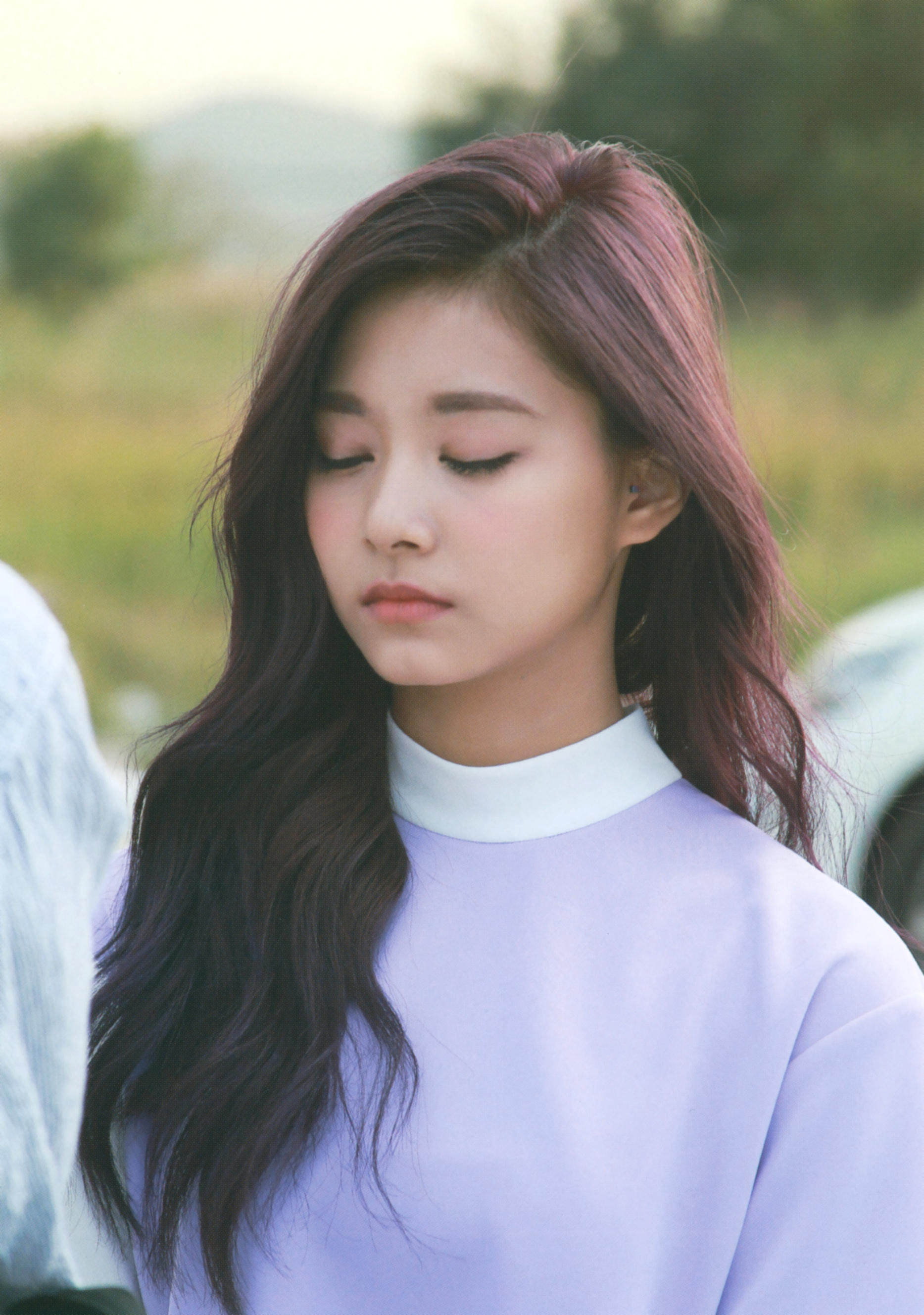 「TWICEcoaster  LANE 1」 Tzuyu 0A.jpg