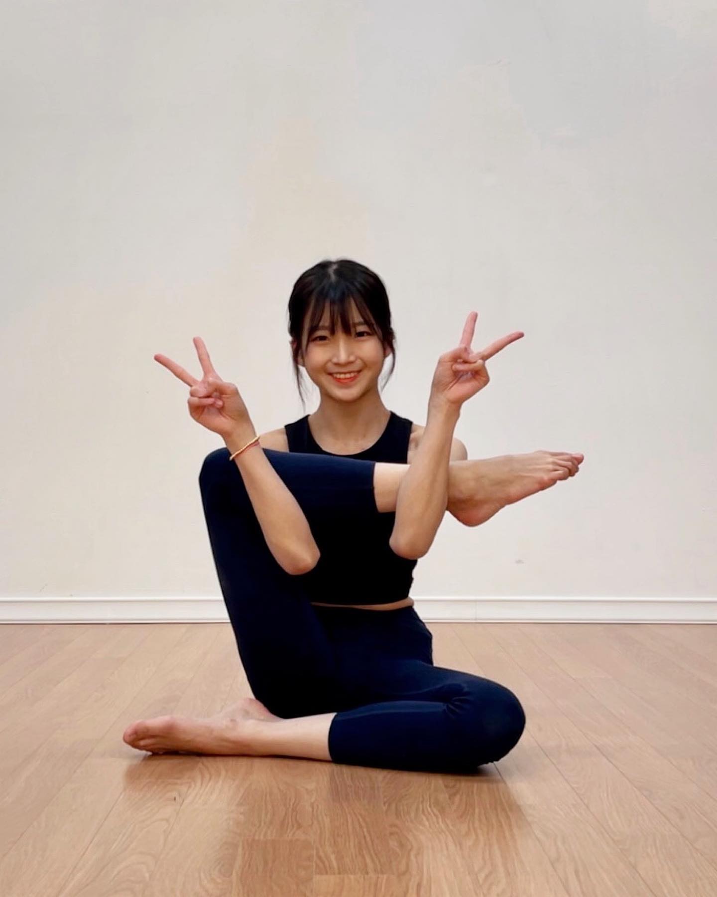 YOGA-Girl-0.jpg