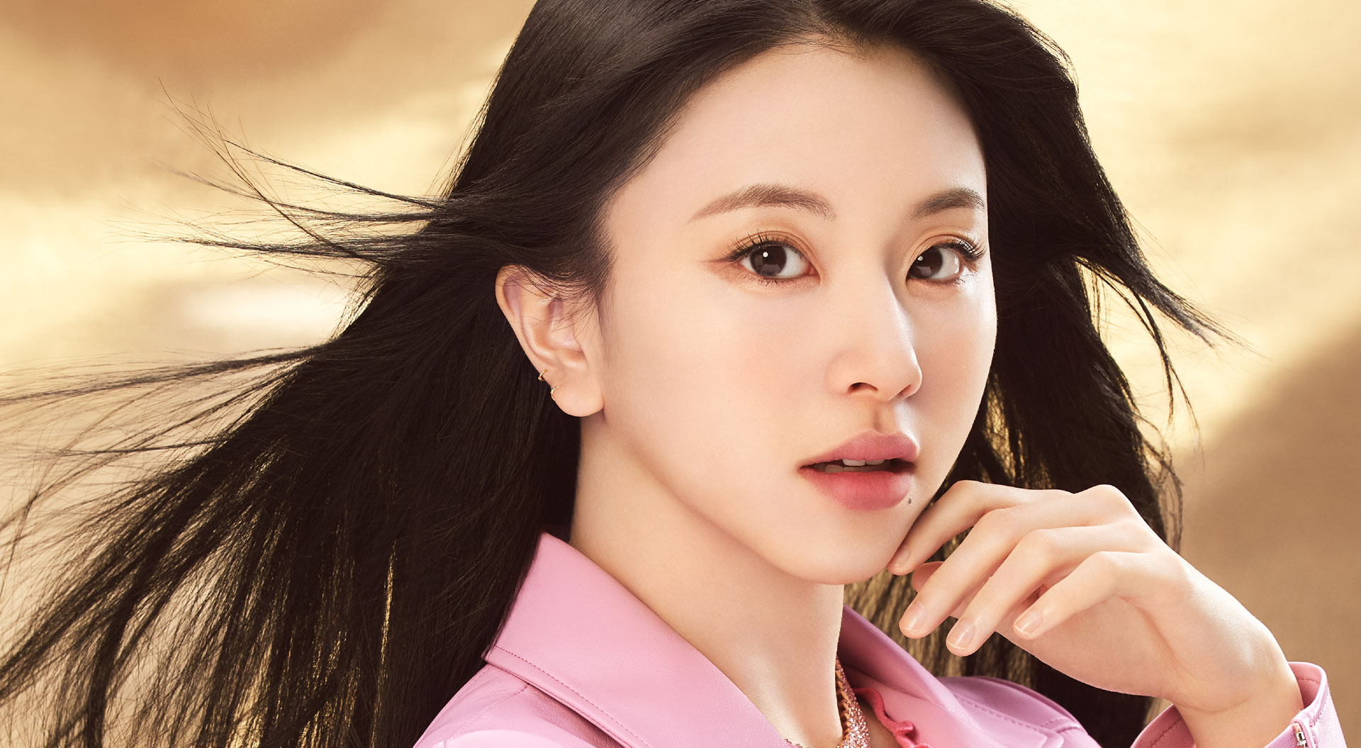 lux-twice-chaeyoung.jpg