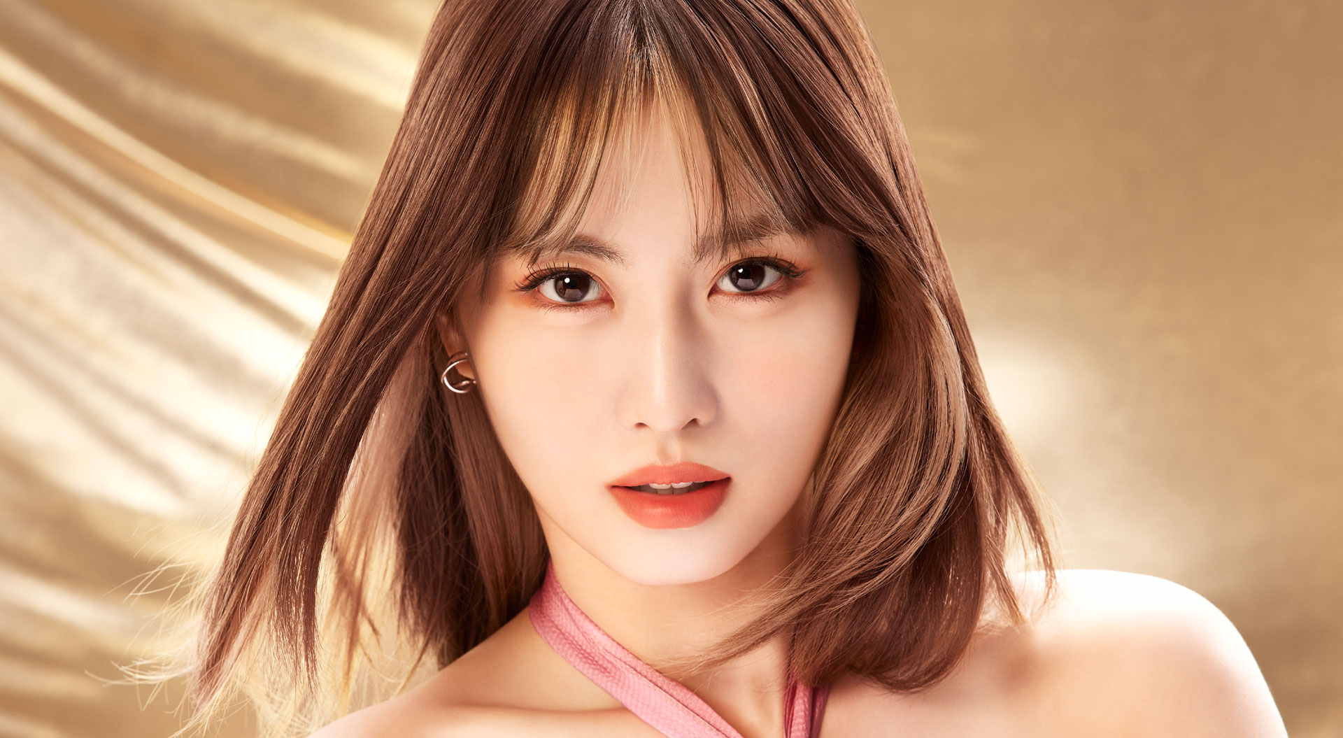 lux-twice-momo.jpg