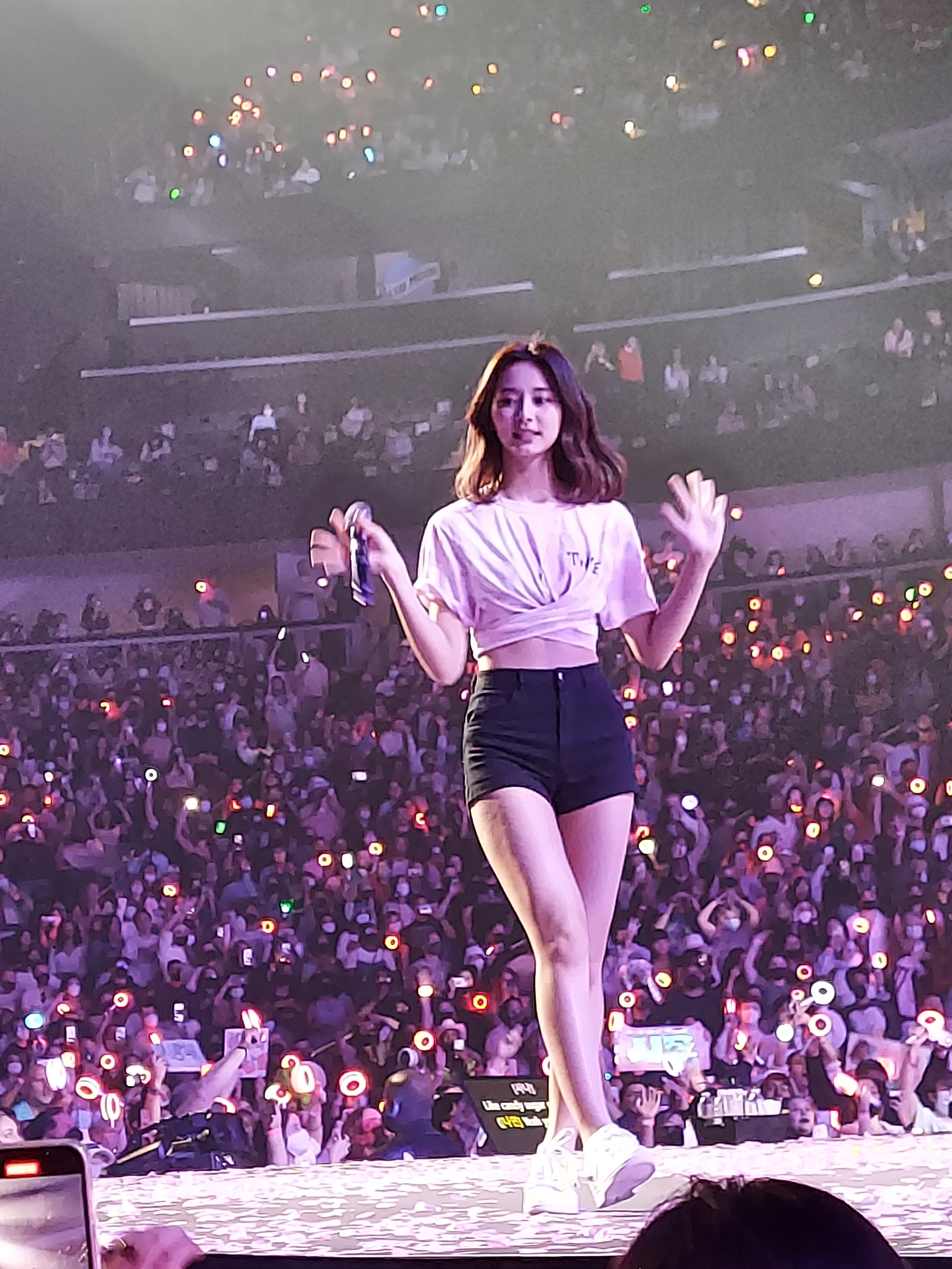 Tzuyu-(10)-Twice-In-New-York-2022-4th-tour.jpg