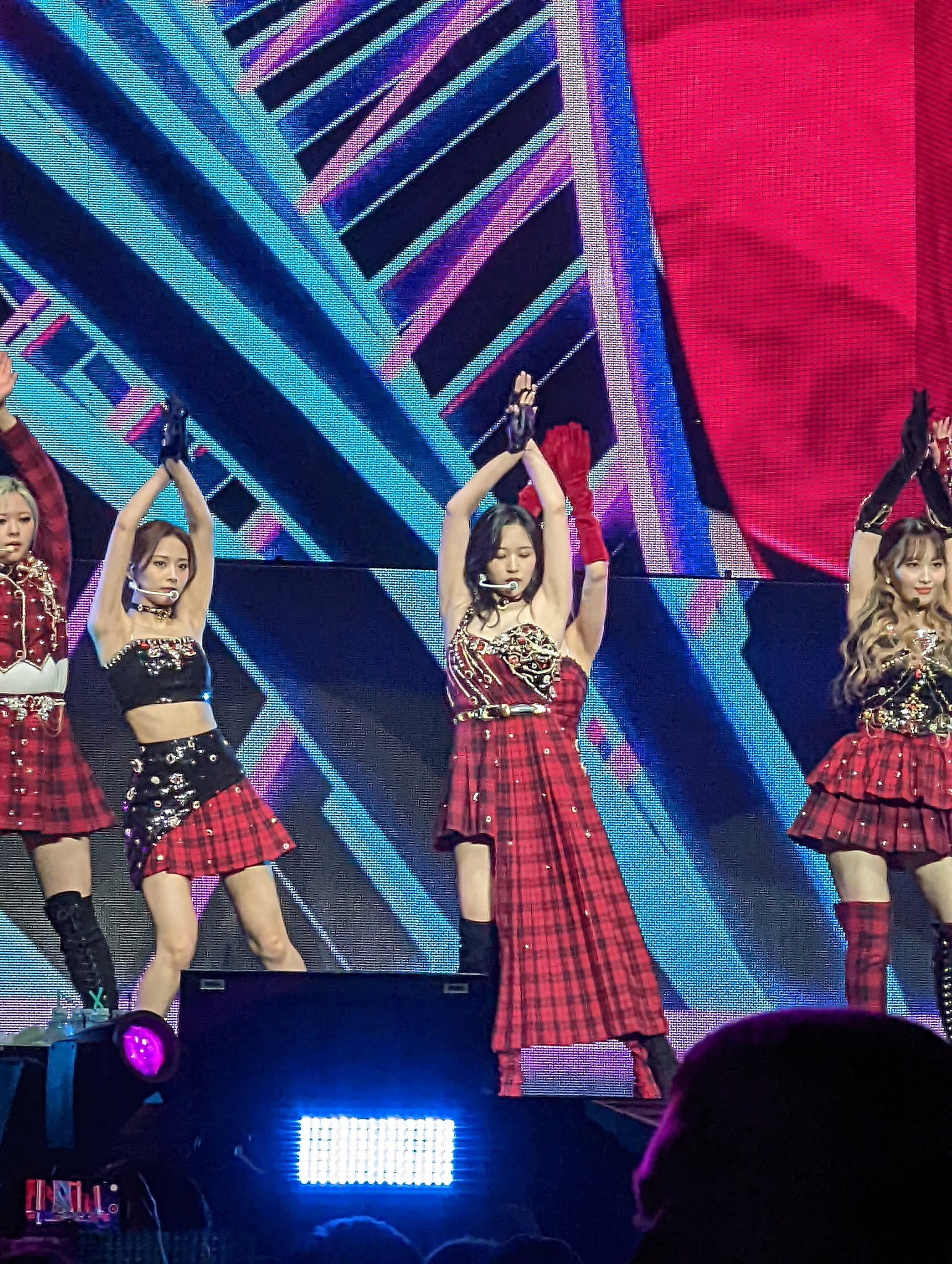 Twice-in-New-York-4th-World-Tour-Concert-2022-02-26-(5).jpg