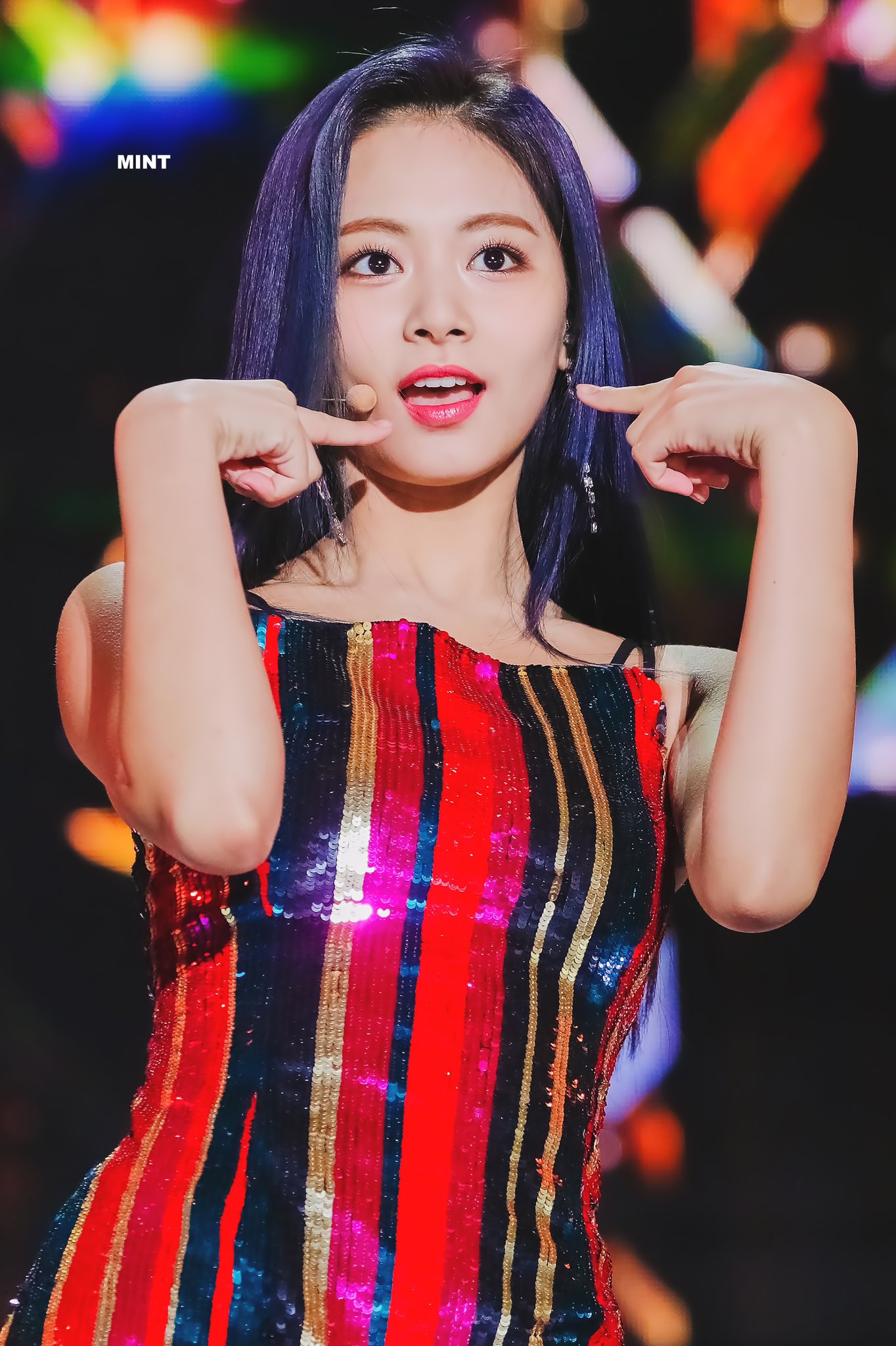 2019-Feel-Special-Twice-Tzuyu-1.jpg