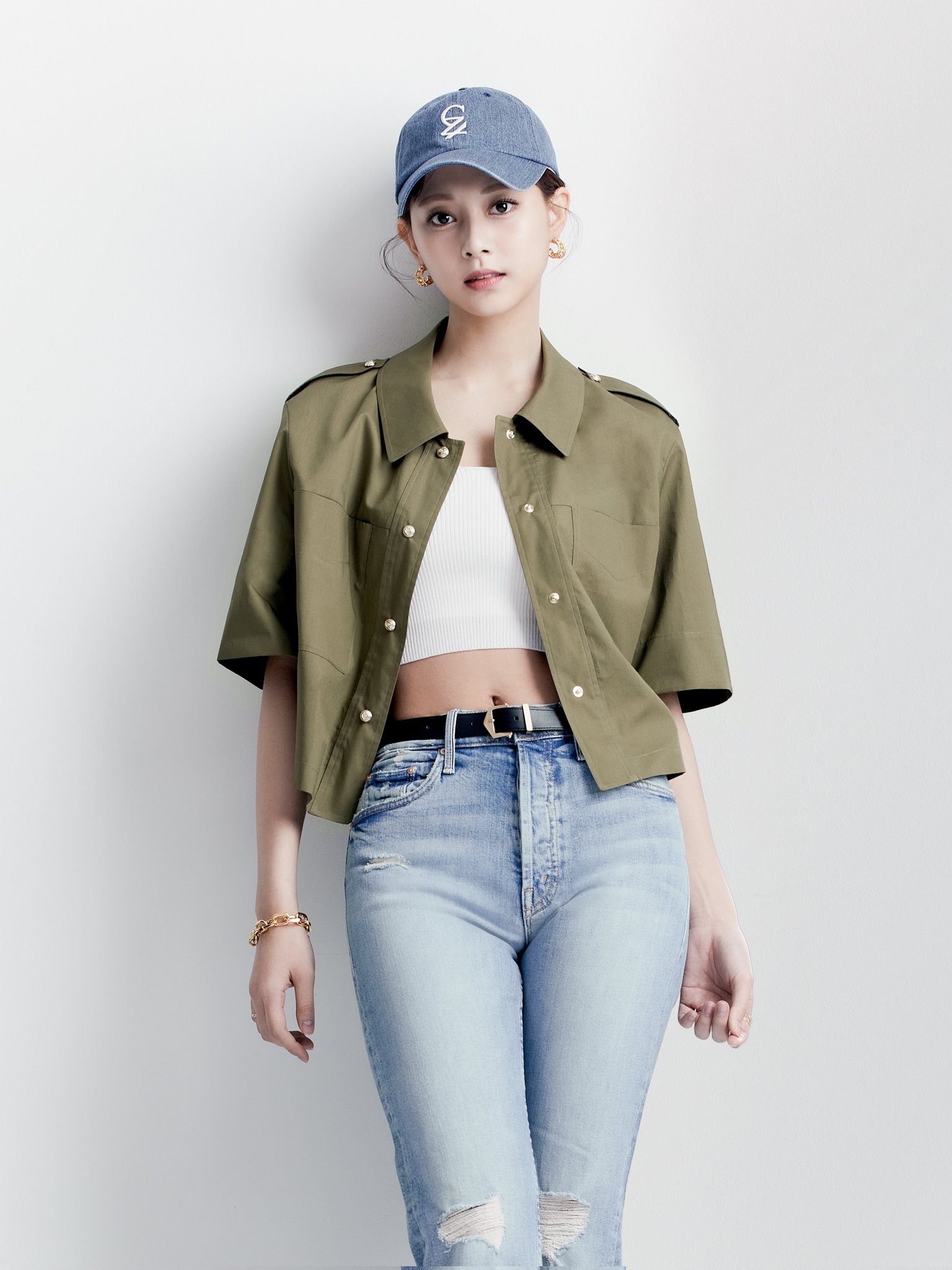 Tzuyu-Summer-Army-Green-Shirt-and-Jean-Blue-Baseball-Hat-2022-April-ZOOC-1.jpg