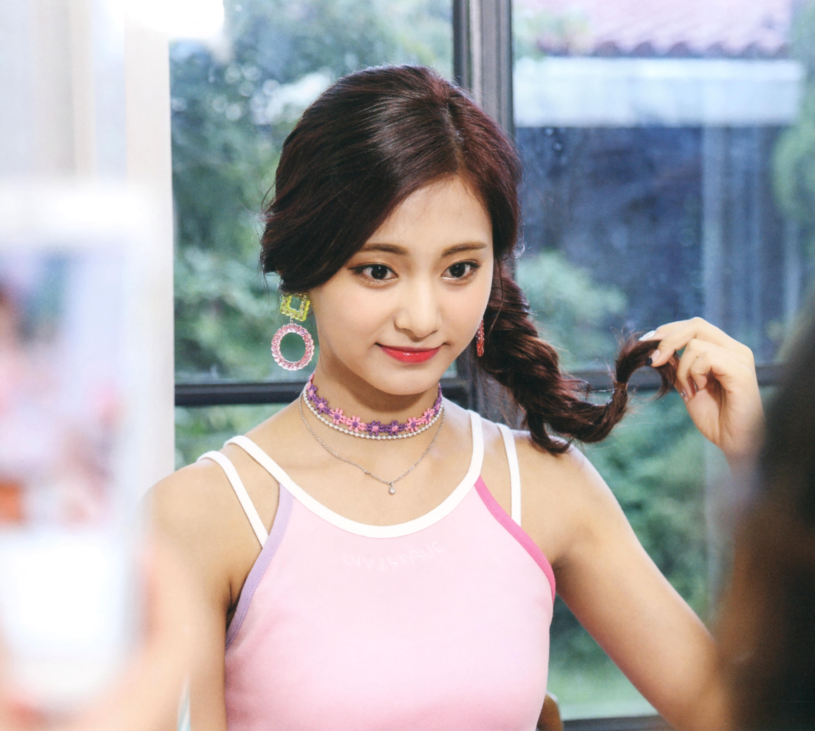 TWICE Tzuyu MONOGRAPH Twicetagram (9).jpg