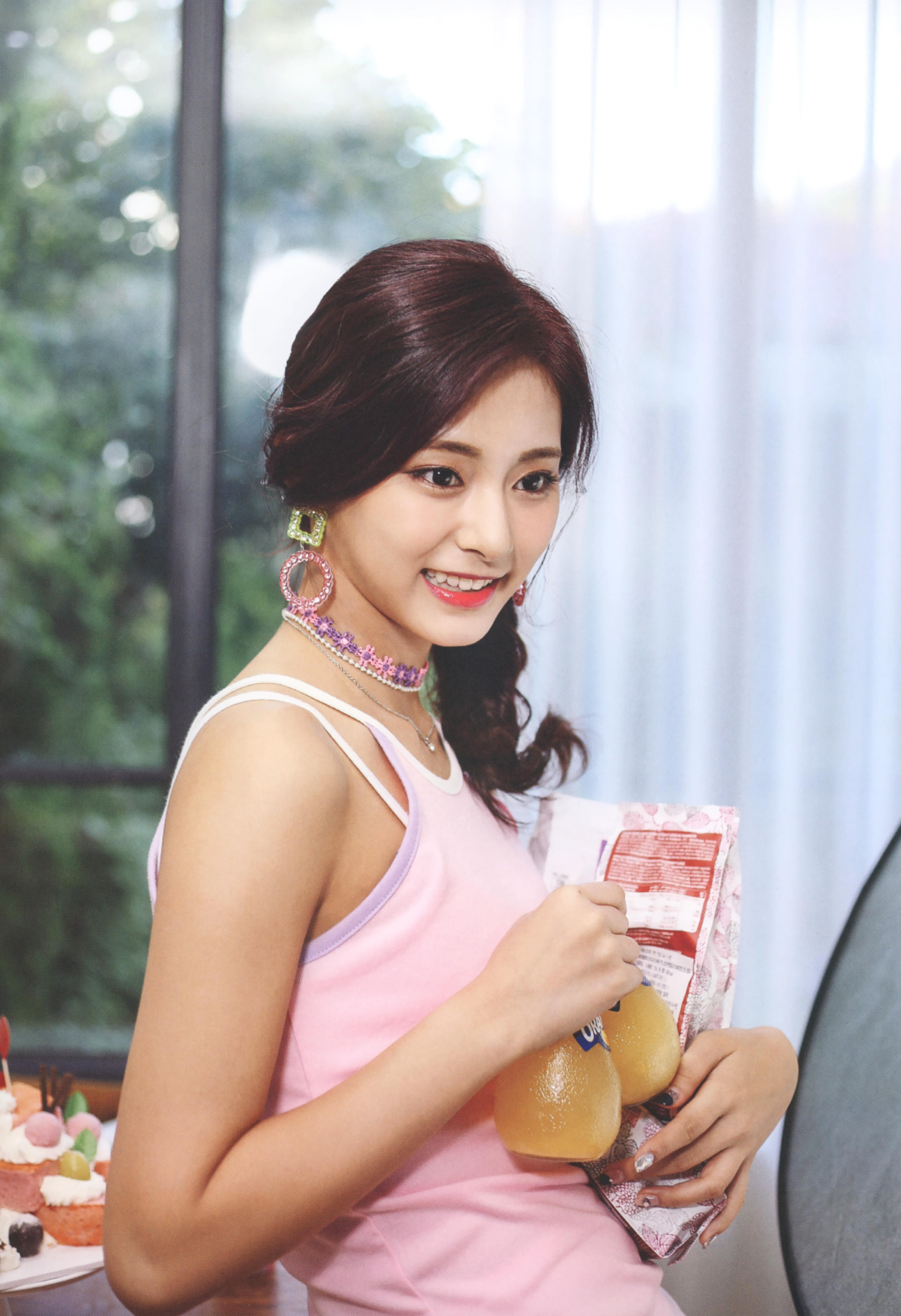 TWICE Tzuyu MONOGRAPH Twicetagram (10).jpg