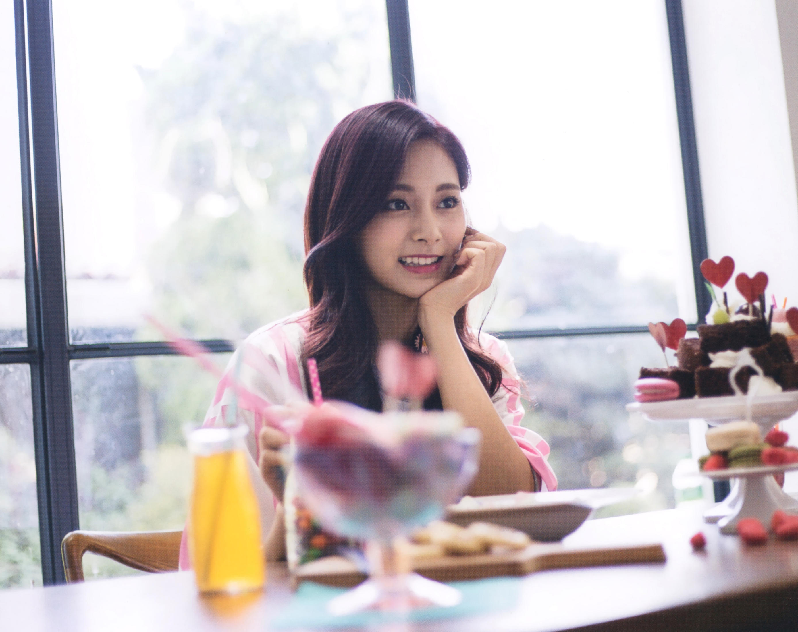 TWICE Tzuyu MONOGRAPH Twicetagram (11).jpg