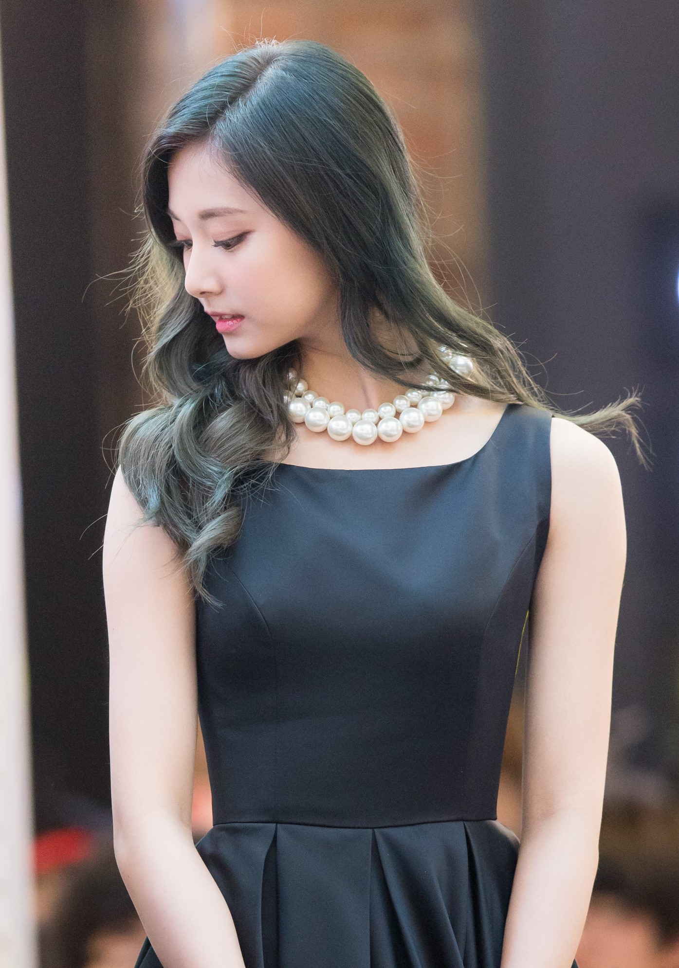 (2016-05-14) Twice Tzuyu in Black Dress  Page Two 4th Fansign @ Yeouido IFC Mall (0).jpg