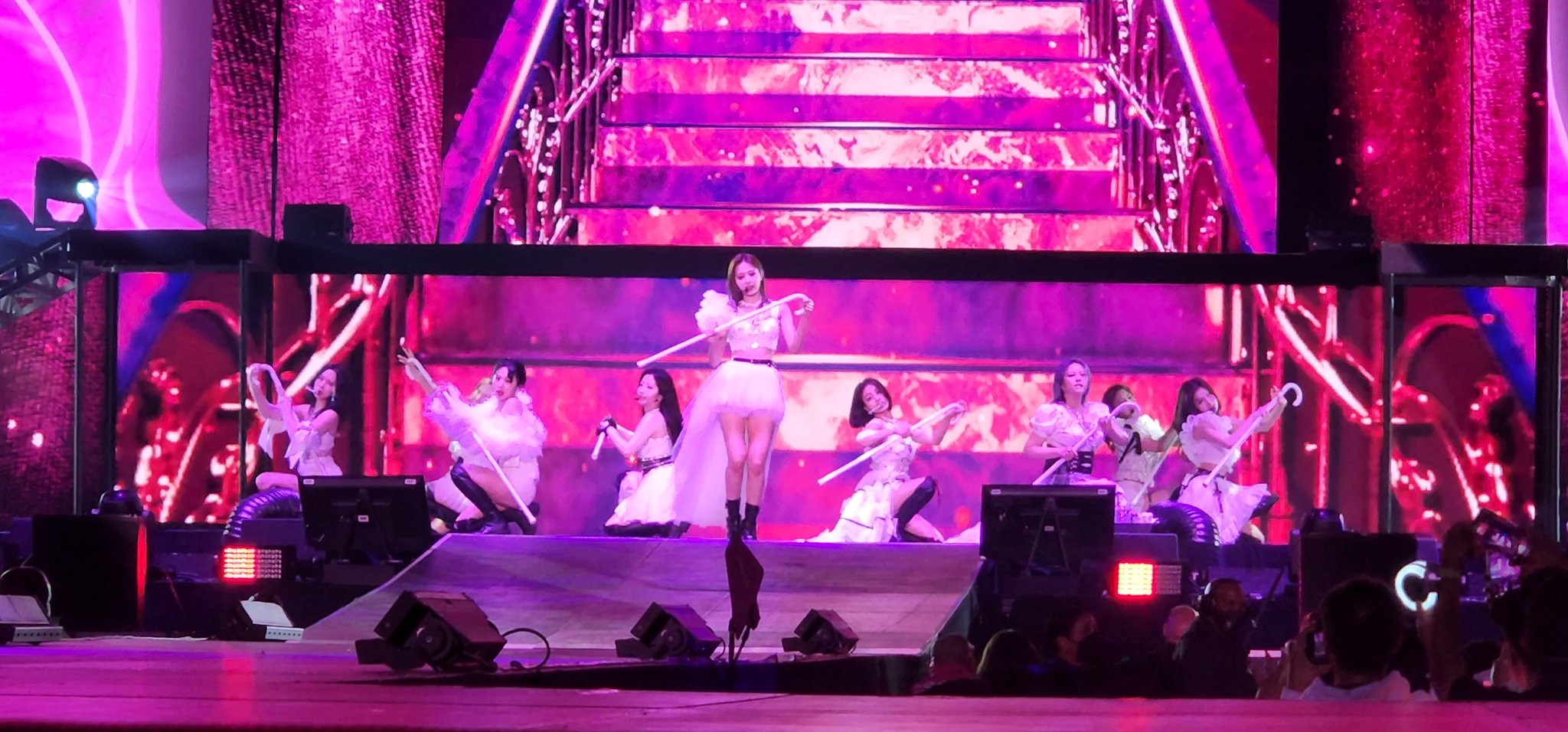 (Stage Center) Tzuyu-Twice-World-Tour-Encore-2022-05-15-Banc of california stadium.jpg