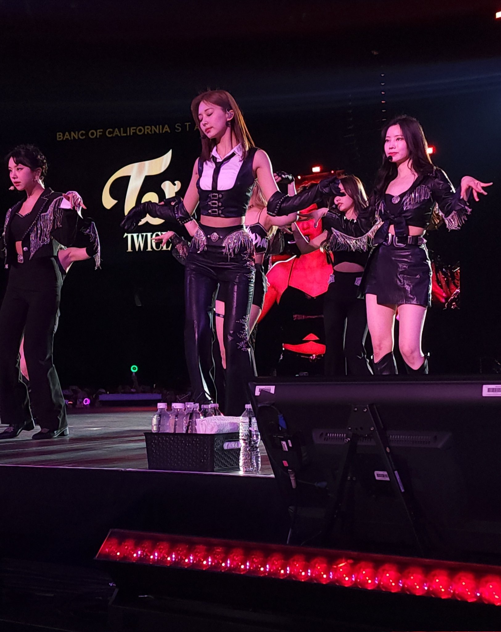 (Black Costume) Tzuyu-Twice-World-Tour-Encore-2022-05-15-Banc of california stadium.jpg