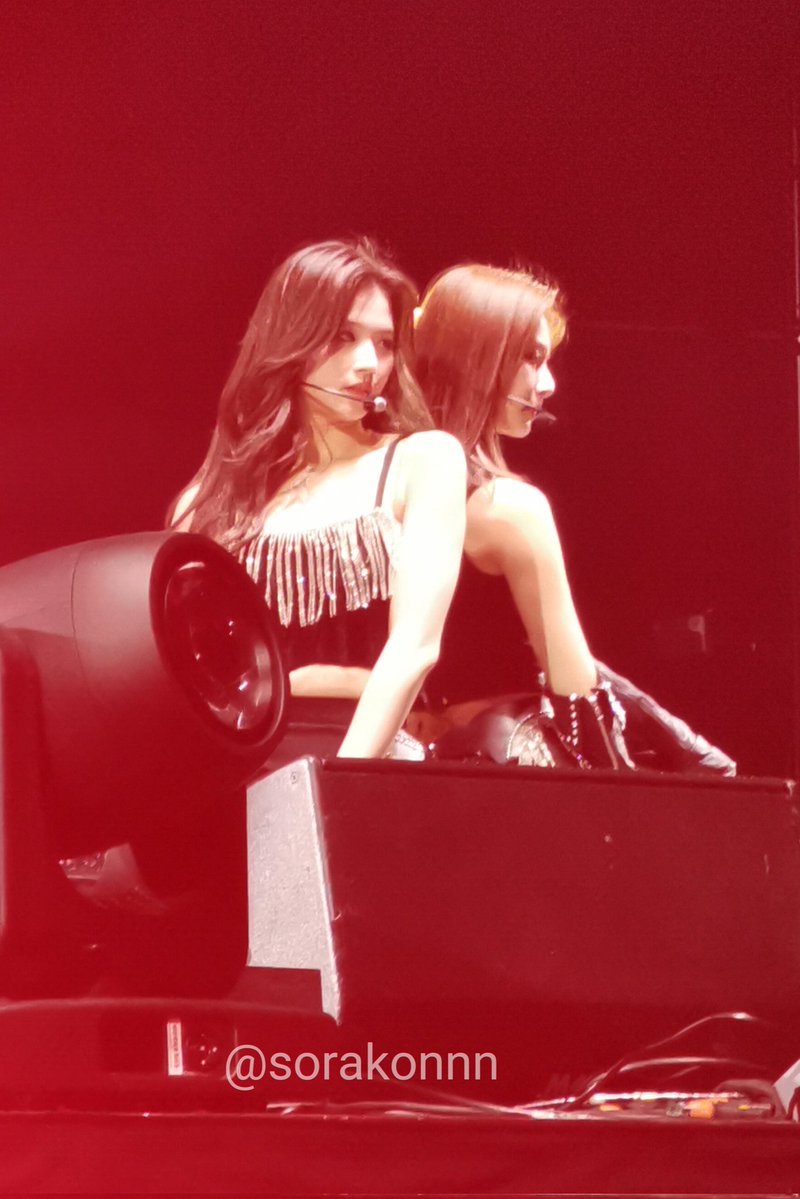 (SaTzu) Tzuyu-Twice-World-Tour-Encore-2022-05-15-Banc of california stadium.jpg