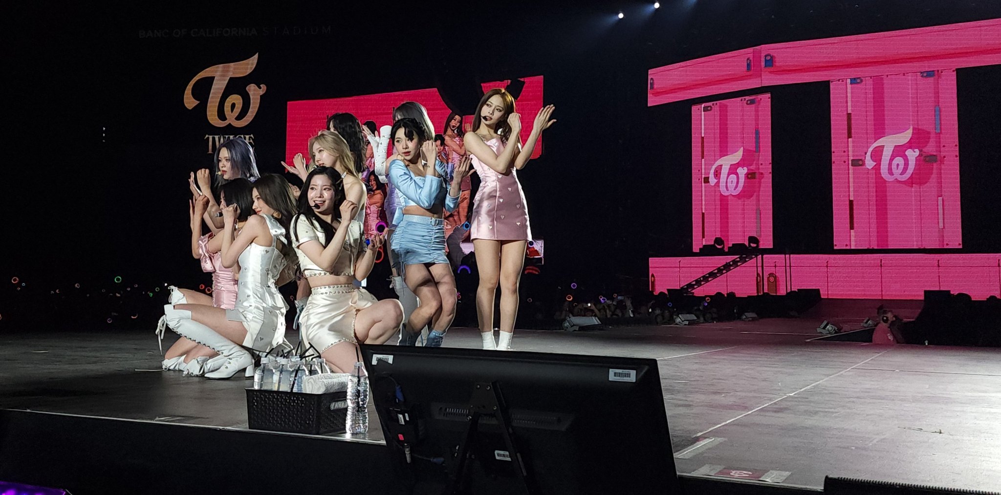 (Scientist Ending) Tzuyu-Twice-World-Tour-Encore-2022-05-15-Banc of california stadium.jpg