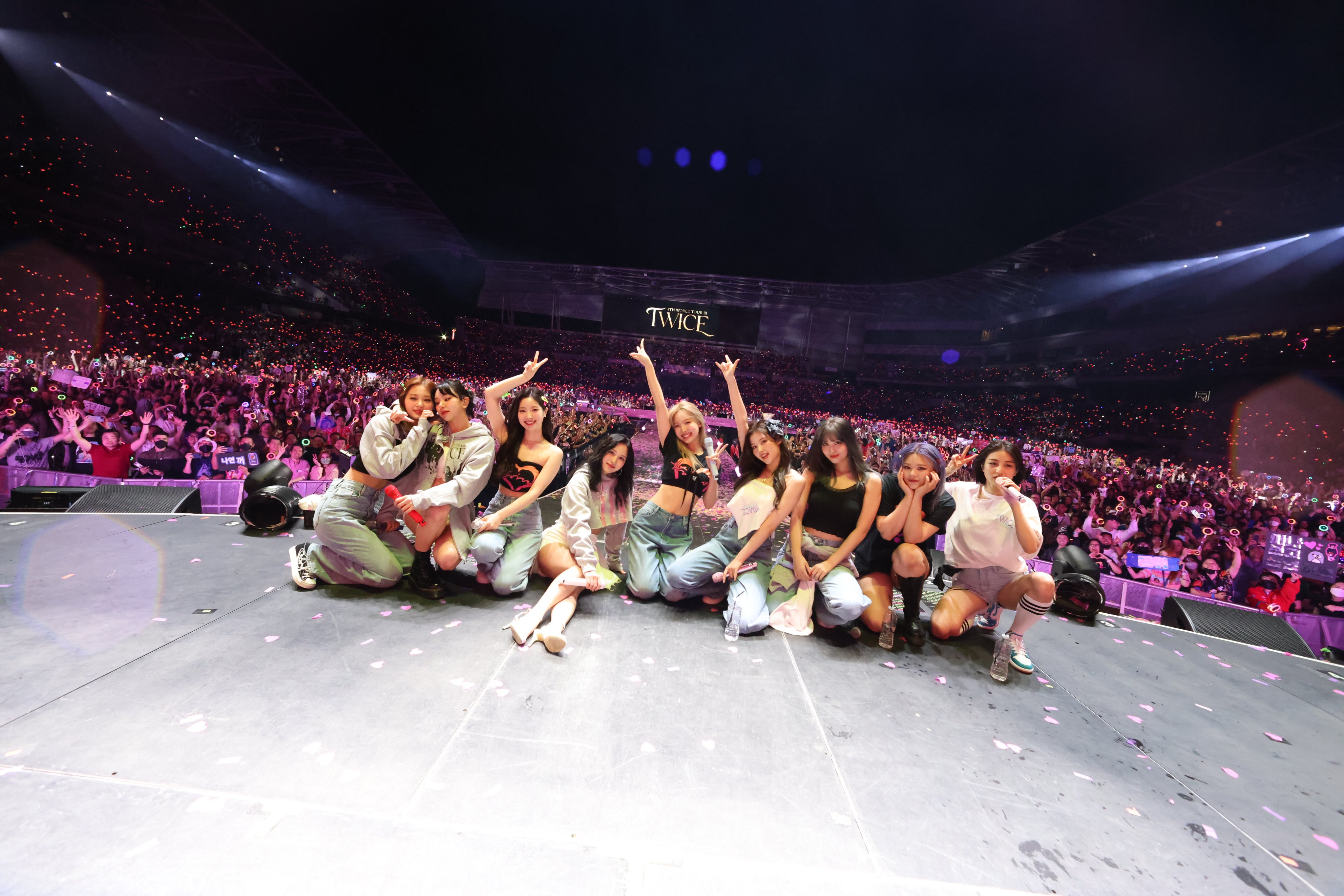 Twice-2022-05-15-Stadium-LA.jpg