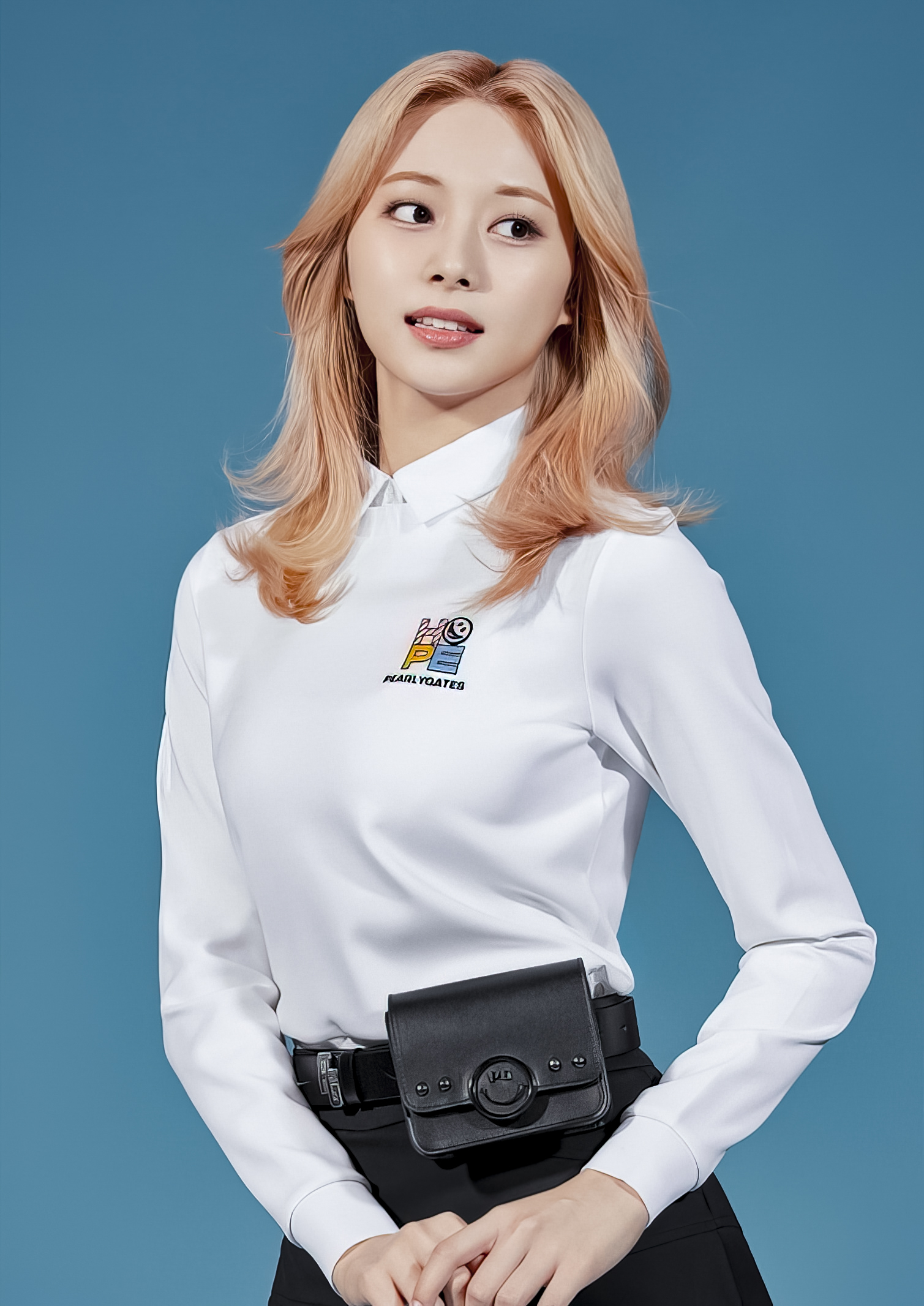 (Winter-Woman-Golf-Wear) Tzuyu-PearlyGates-2022-Aug.jpg