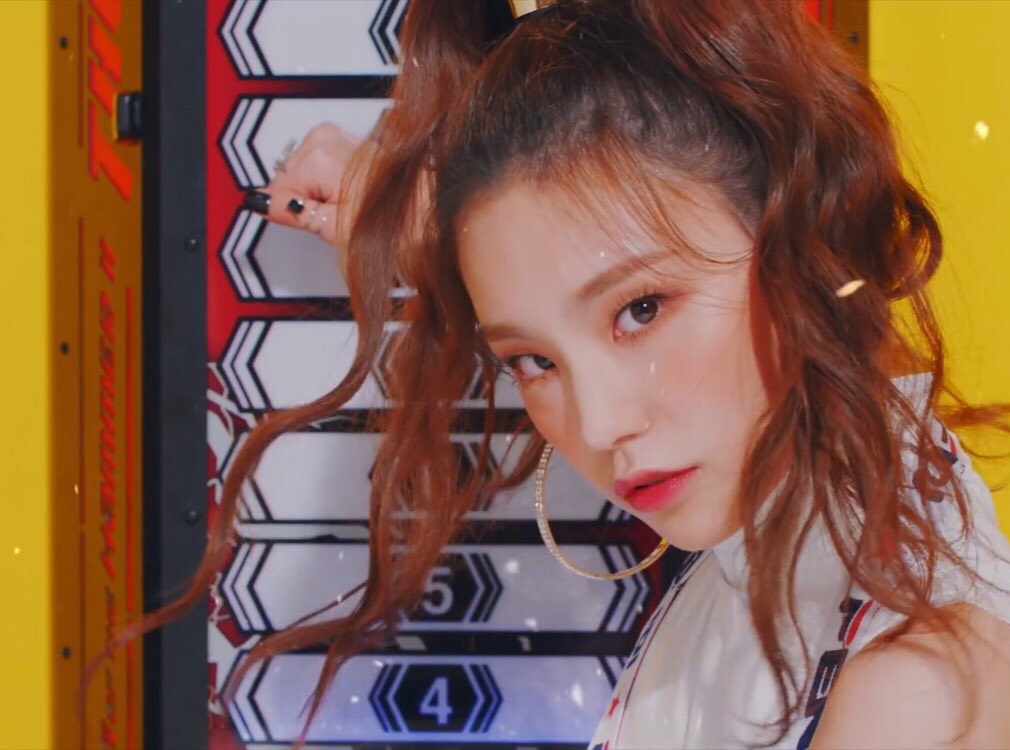 ITZY-Yeji-2019- (21).jpg