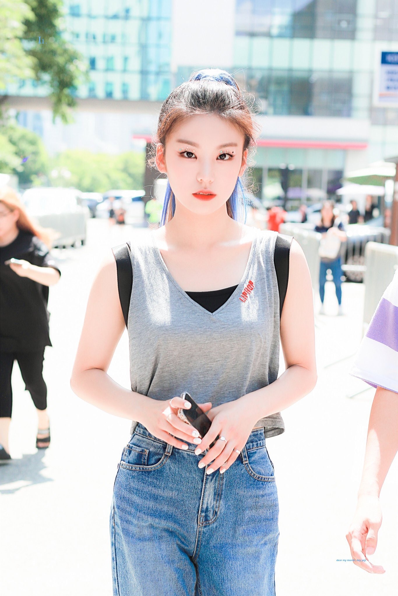 ITZY-Yeji-2019- (32).jpg