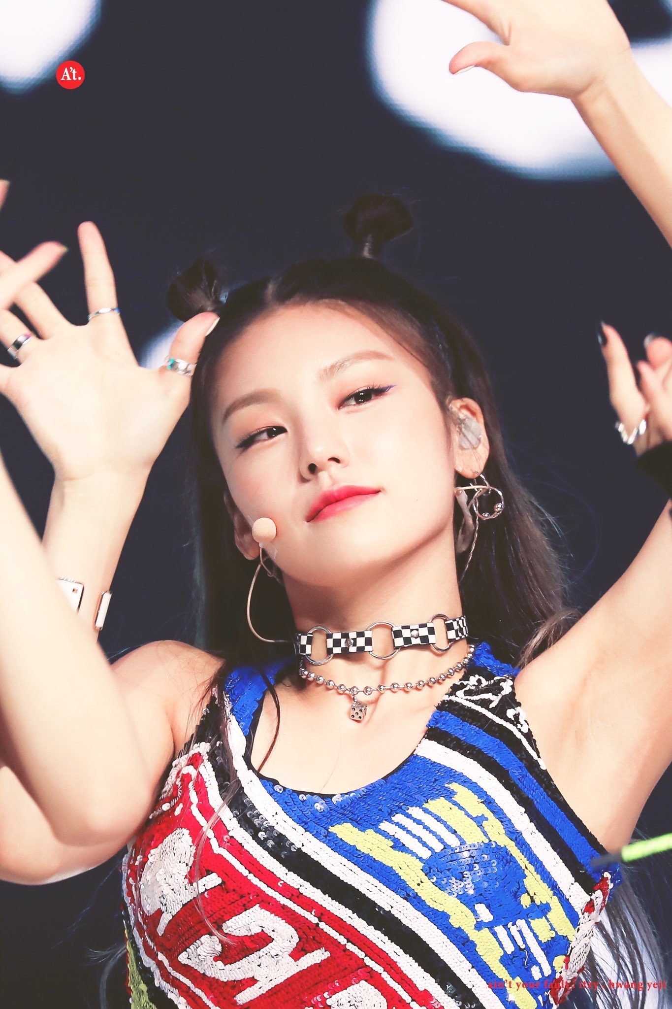 ITZY-Yeji-2019- (52).jpg