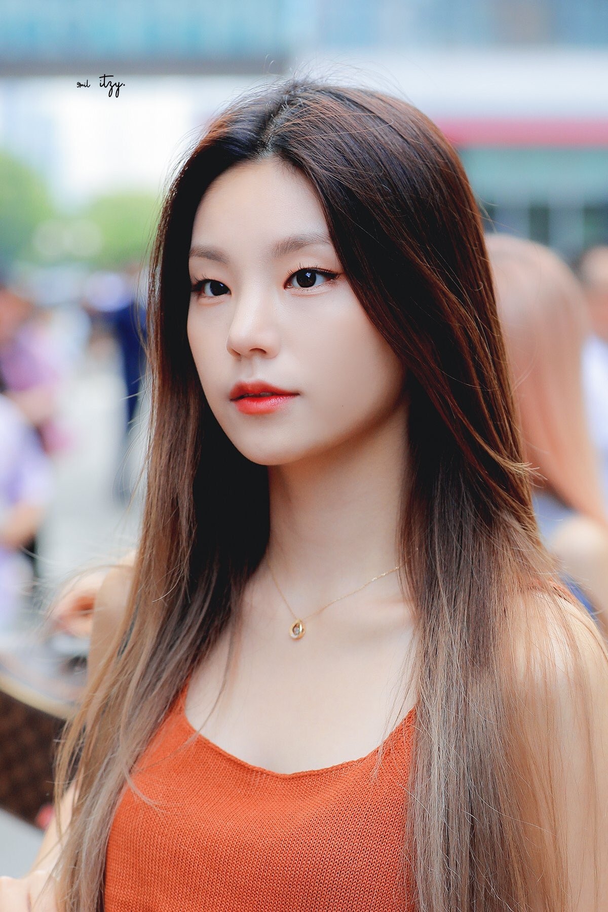 ITZY-Yeji-2019- (62).jpg