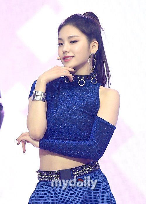 ITZY-Yeji-2020 (02).jpg