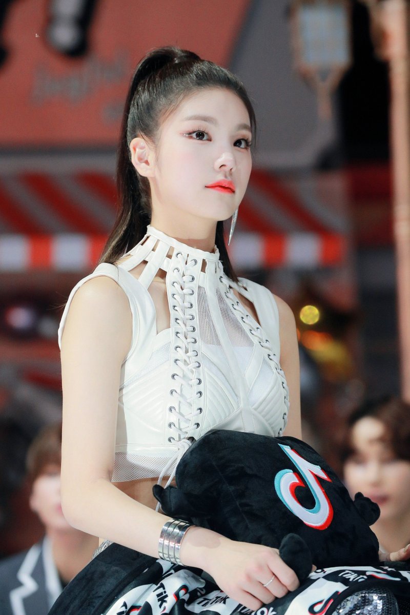 ITZY-Yeji-2020 (19).jpg