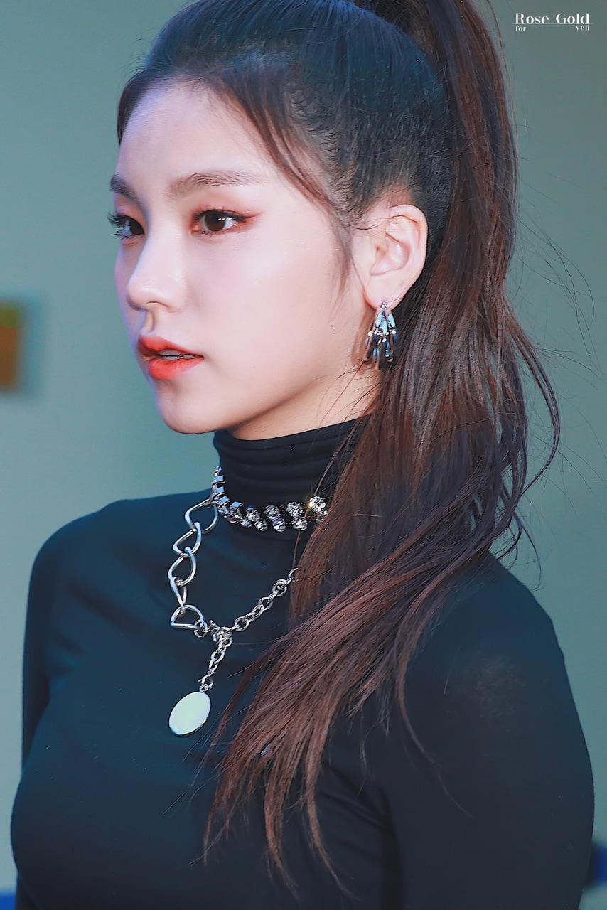 ITZY-Yeji-2020 (26).jpg