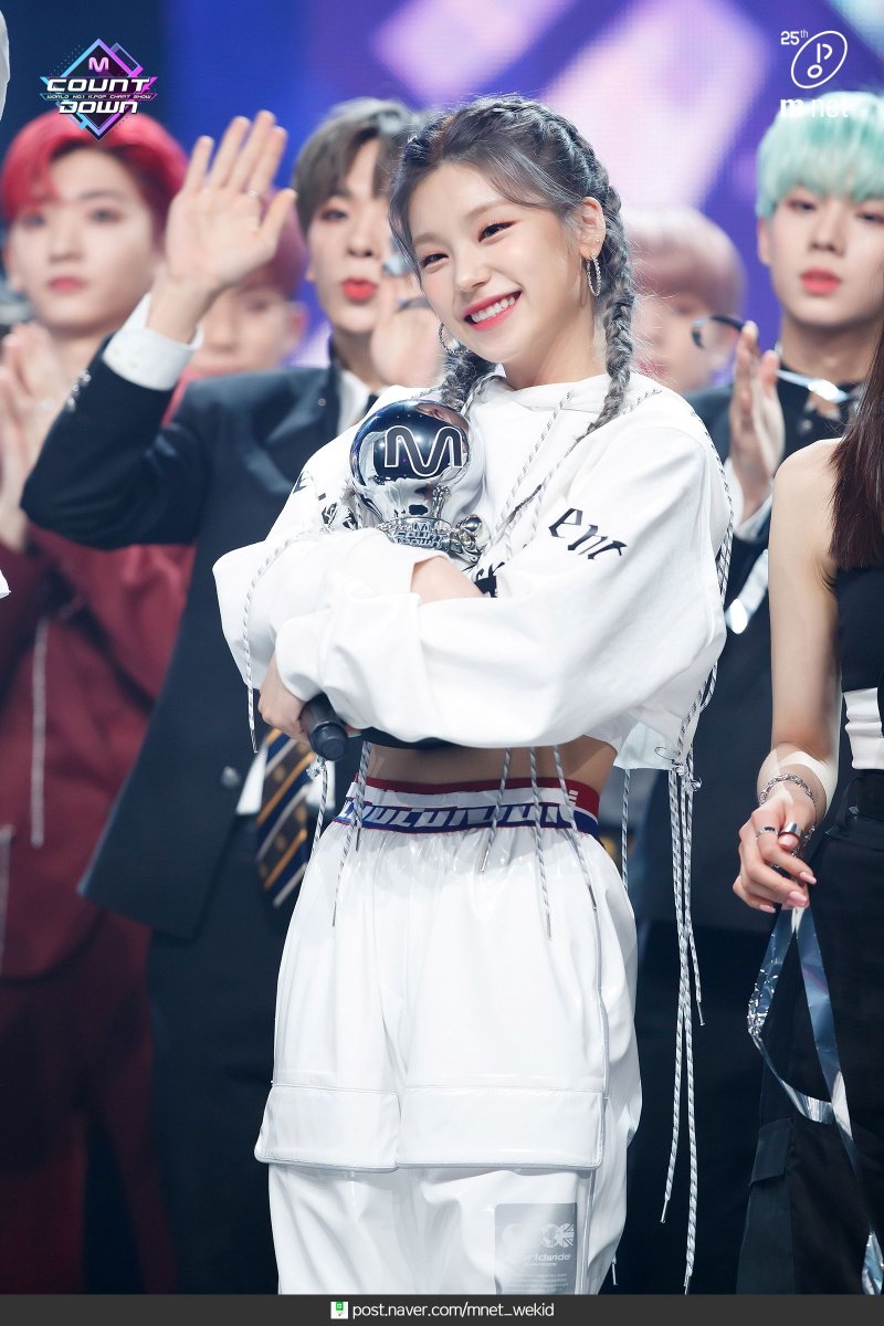 ITZY-Yeji-2020 (35).jpg