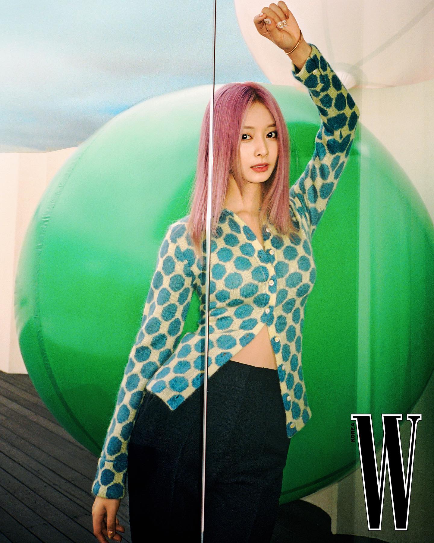 TORY BURCH x Chou-Tzuyu (W KOREA) 2022-09-15 (Green-Spot-Shirt-Black-Pants).jpg