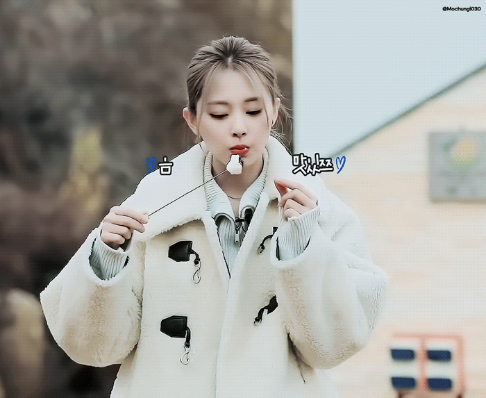 tzuyu-eating-red-beans-marshmallow.gif