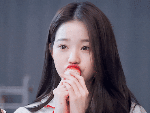 GIRL-eating-strawberry-WY-Jang.gif
