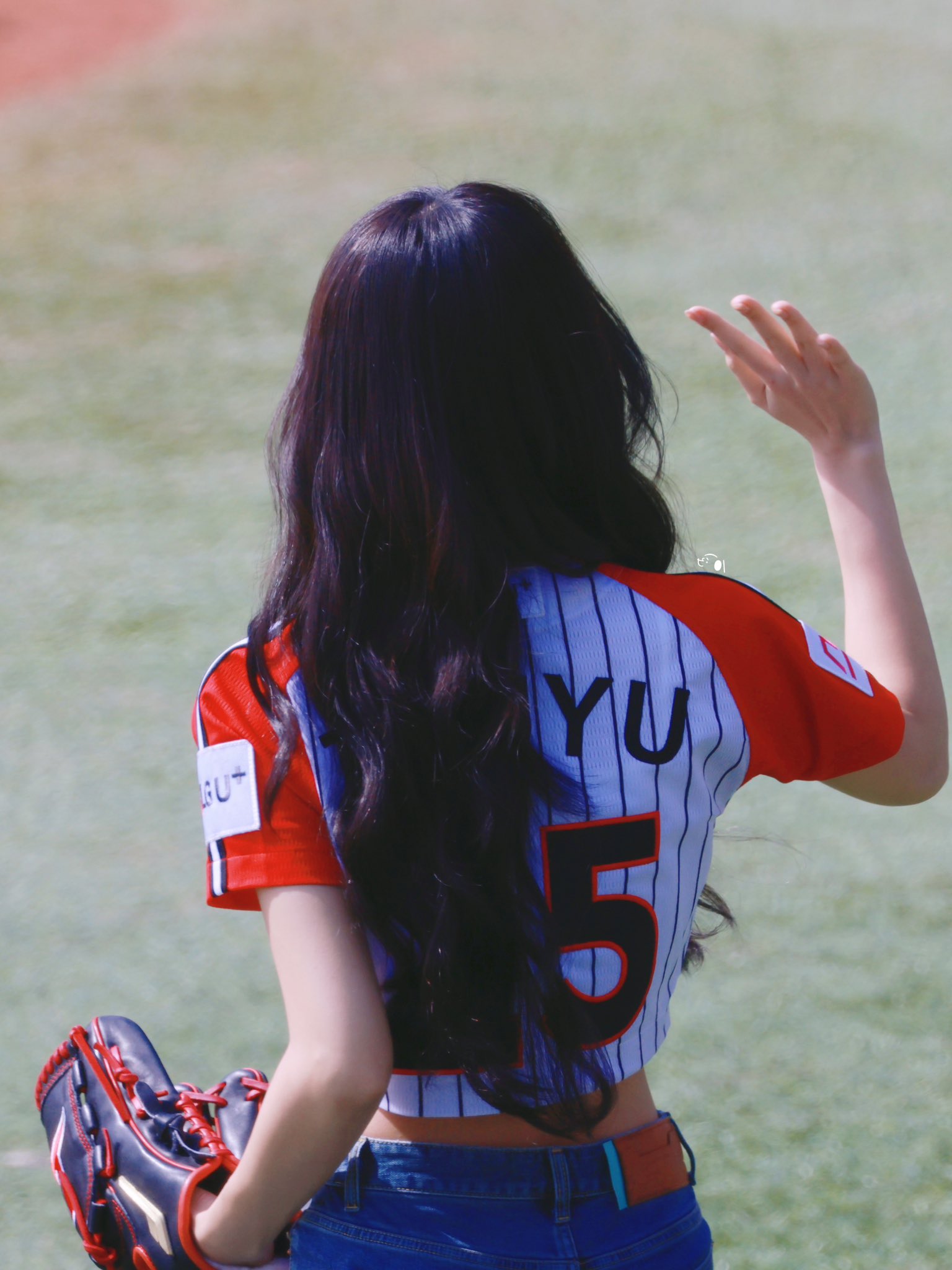 Tzuyu-2024-First-Pitch-Baseball-J.jpg