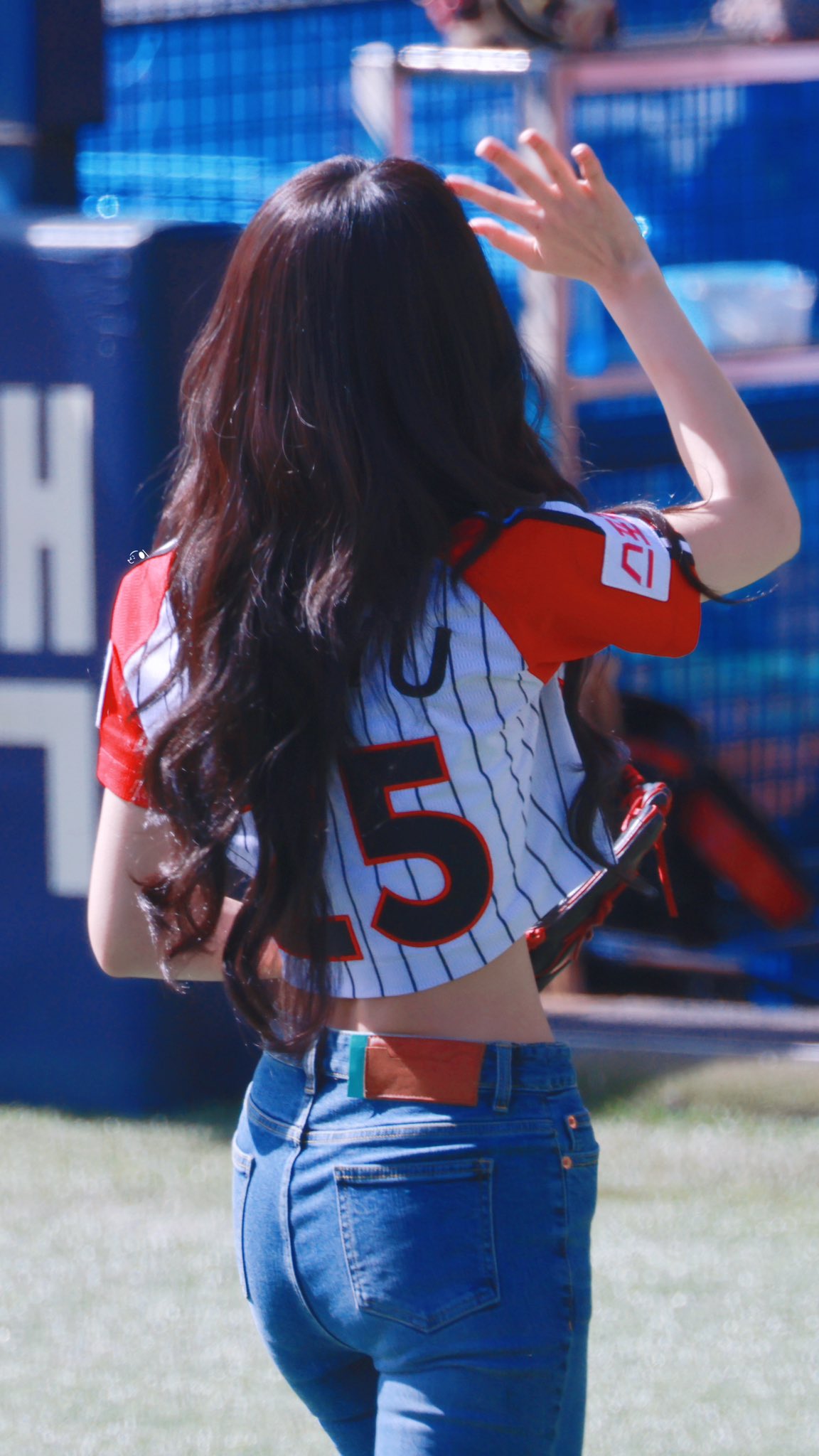 Tzuyu-2024-First-Pitch-Baseball-I.jpg